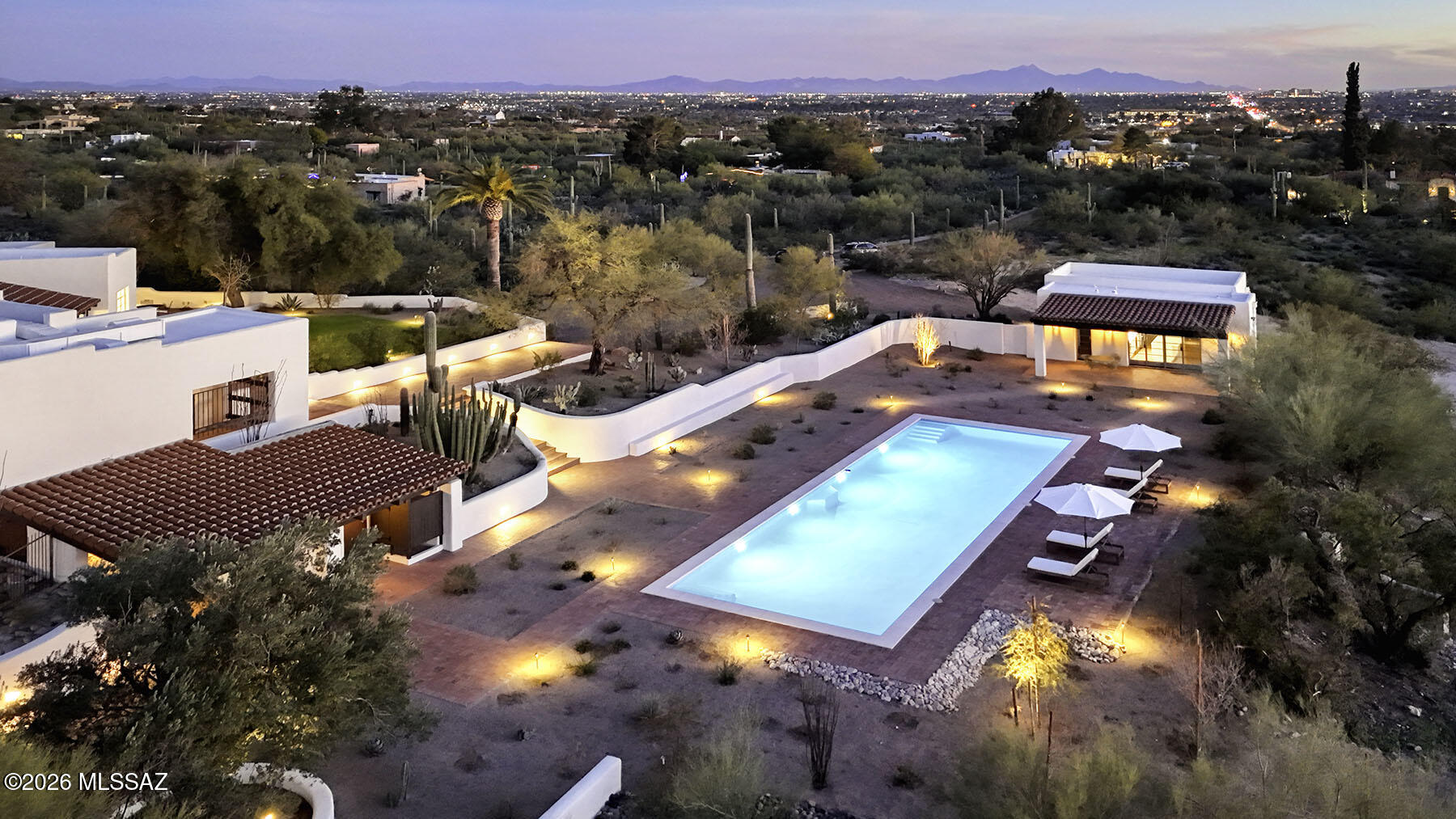 5055 N Calle La Vela