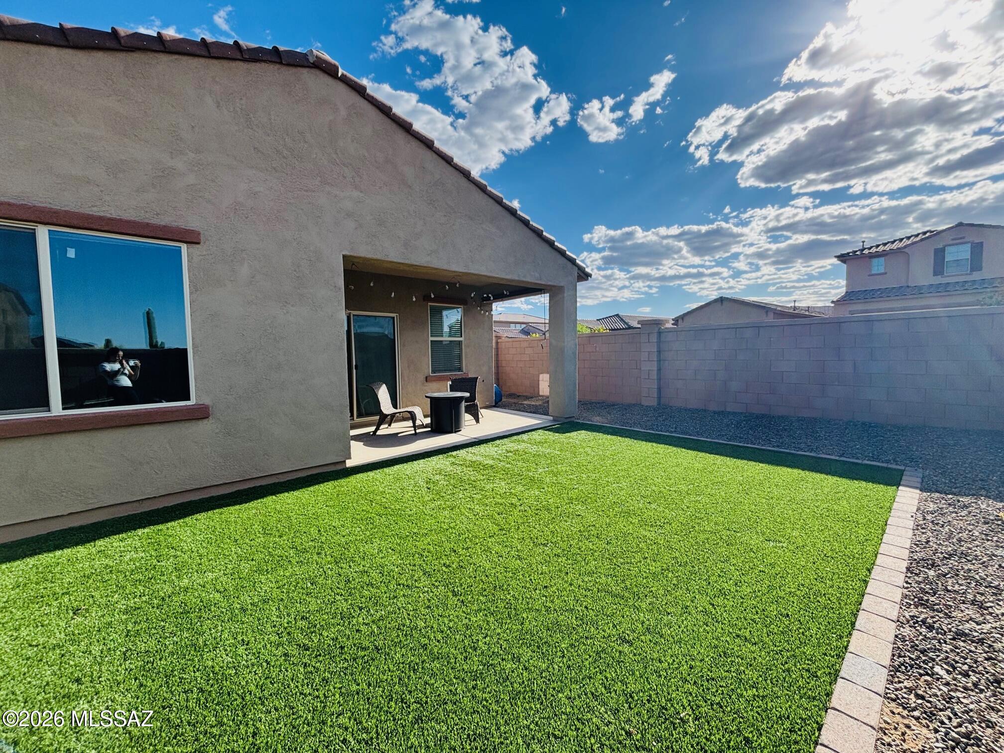 958 W Calle Las Varitas