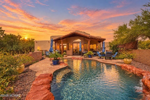 Photo of 841 E Mount Wrightston Loop, Green Valley, AZ 85614 (MLS # 22624394)