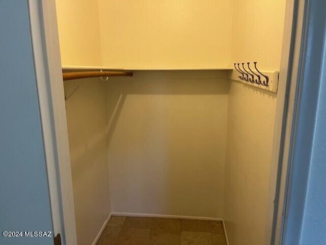 1810 E Blacklidge Drive 403