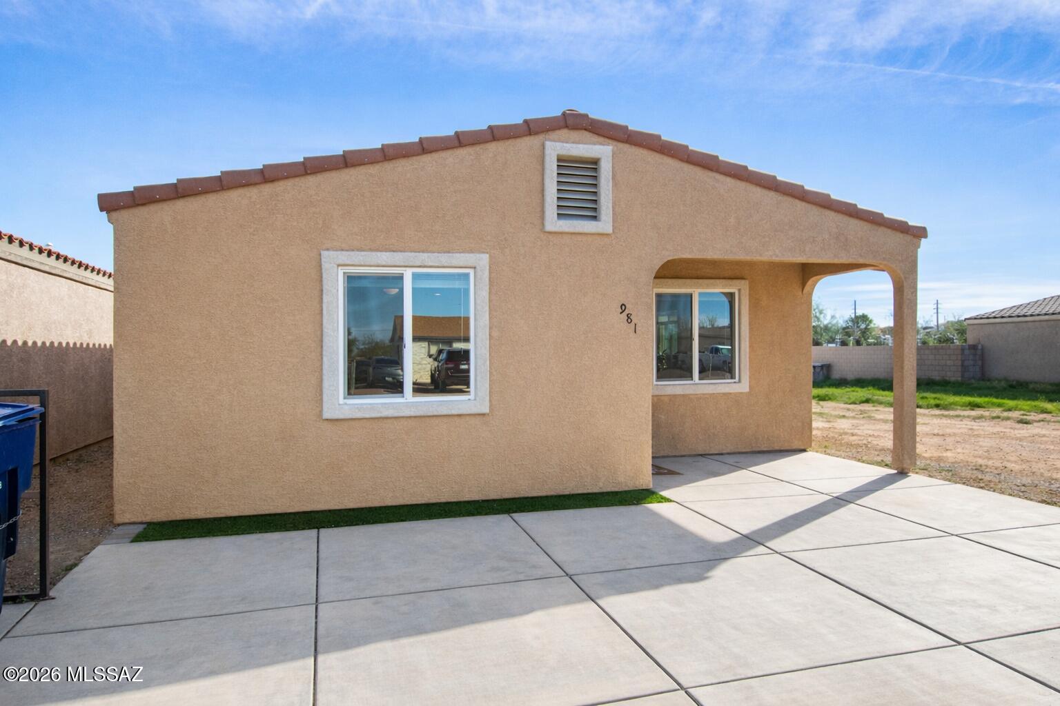 981 W Santa Maria Street