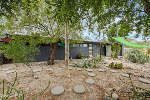 Photo of 1909 N Ridgeway Road, Tucson, AZ 85712 (MLS # 22621632)