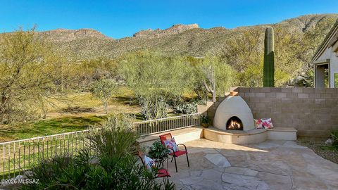 Photo of 5149 N Pinnacle Point Drive, Tucson, AZ 85749 (MLS # 22603545)