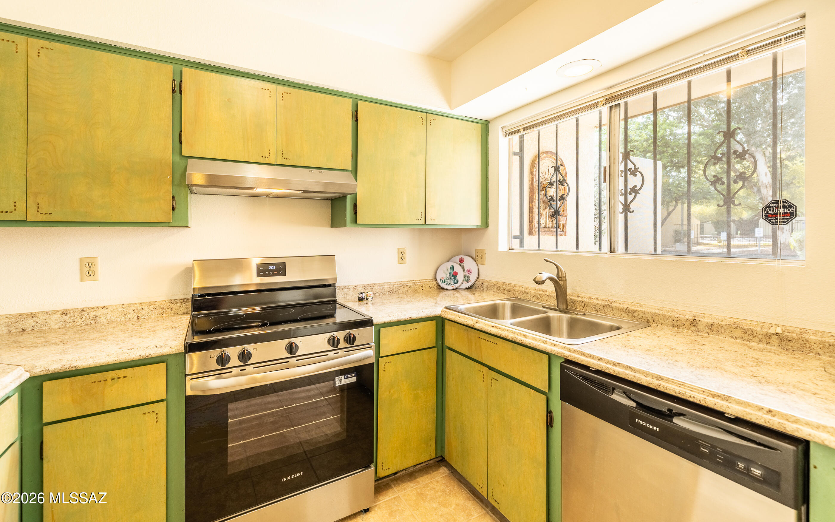 3750 N Country Club Road 46