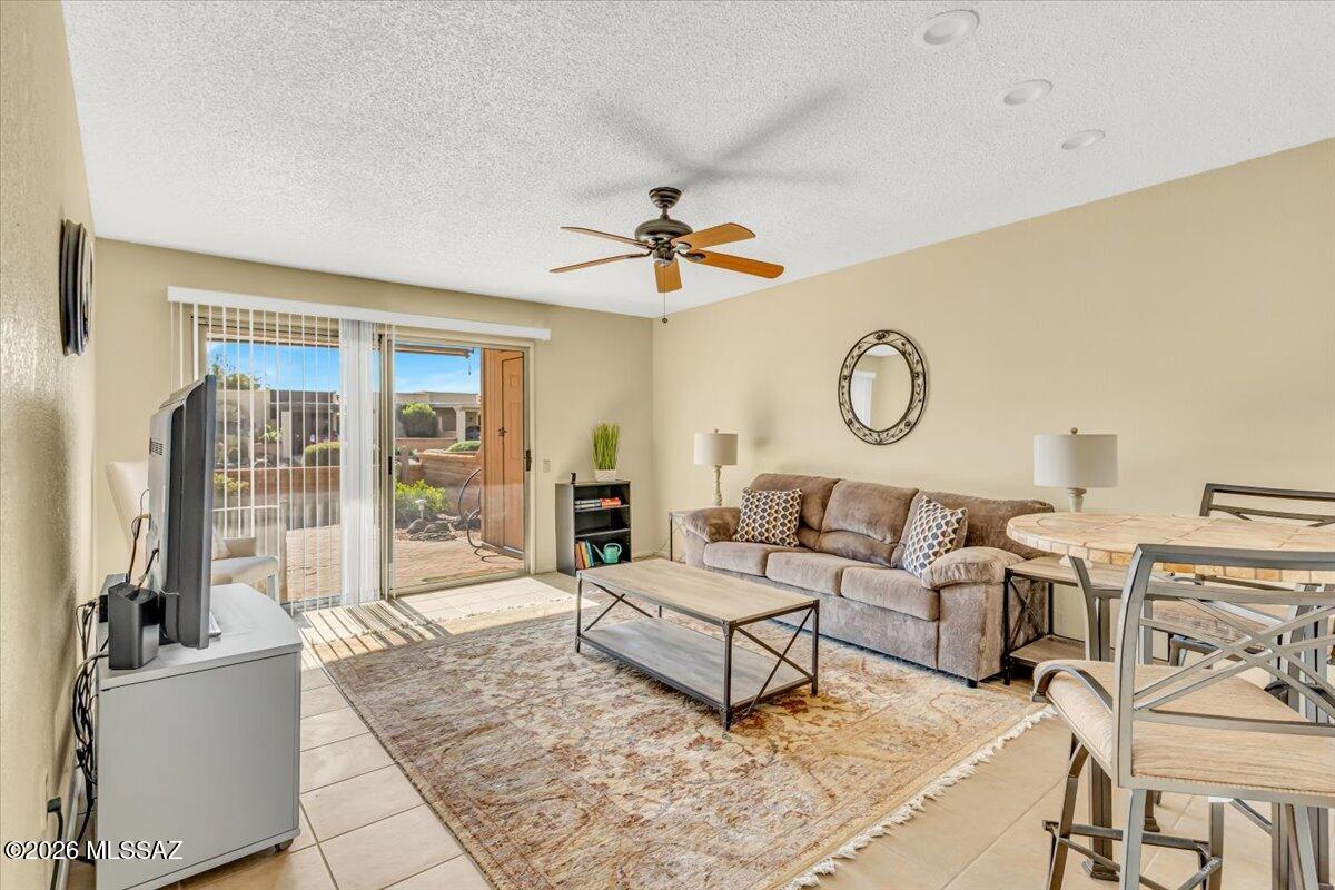 1525 W Vía Del Jarrito