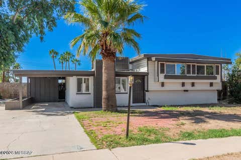 Photo of 8282 E 18th Street, Tucson, AZ 85710 (MLS # 22619699)