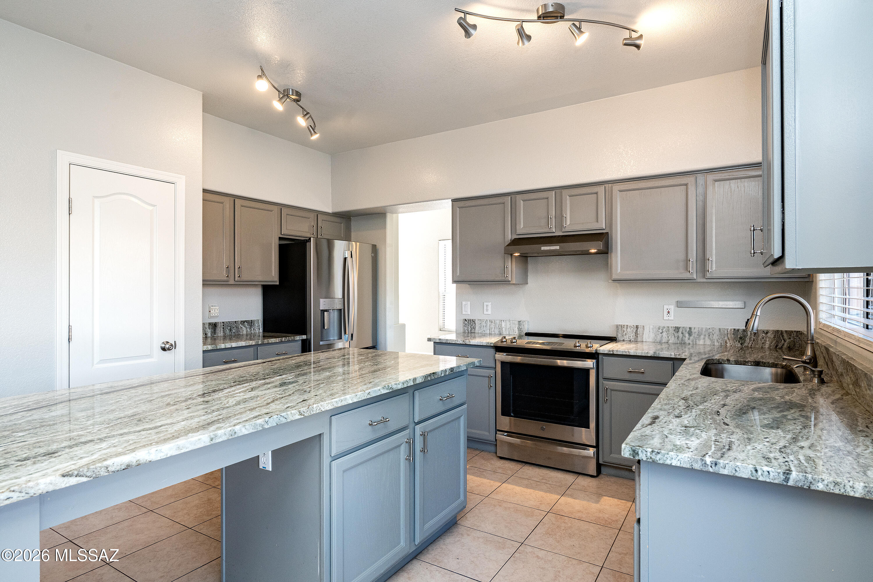 9005 E Sugar Sumac Street