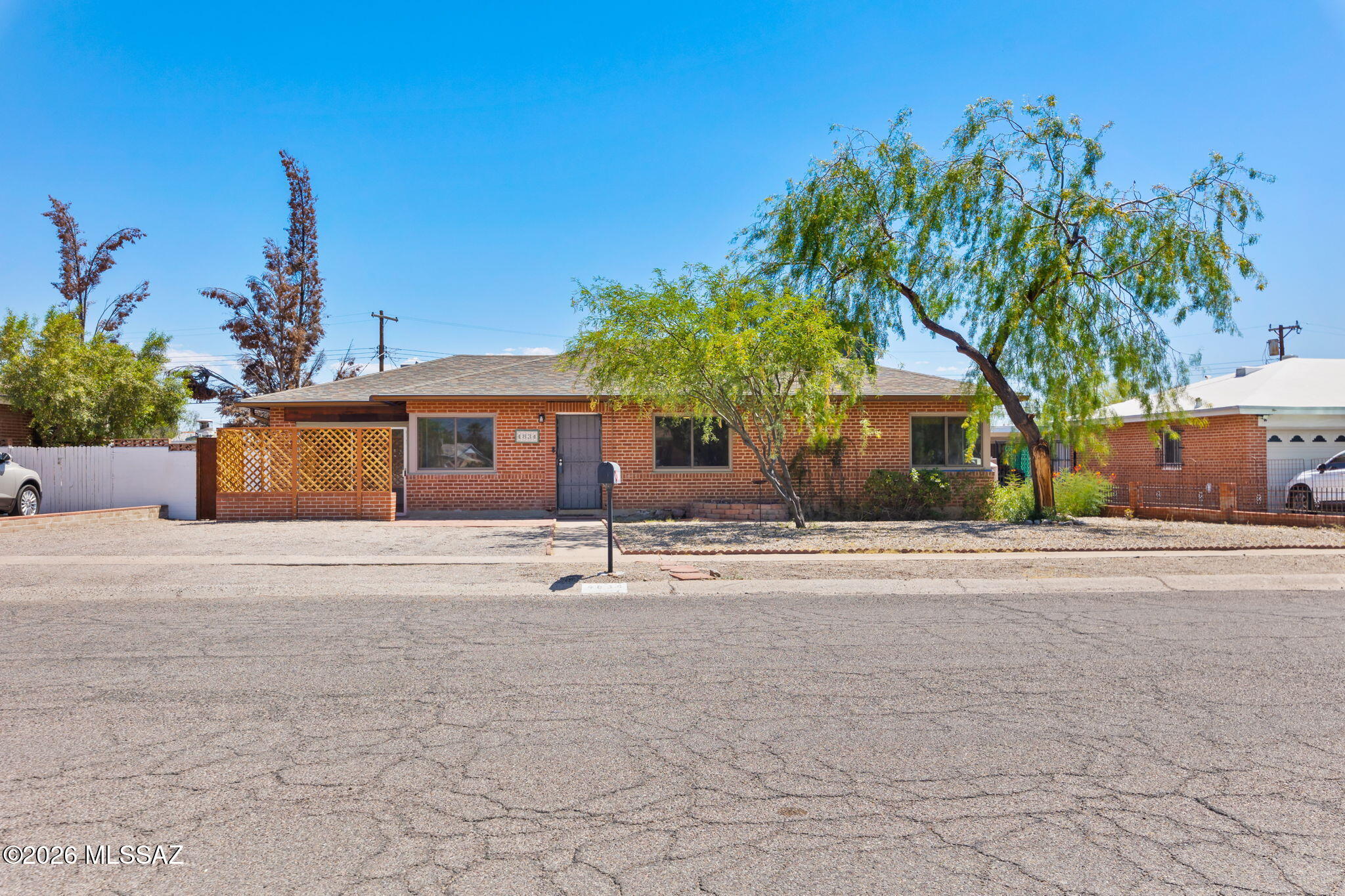 4834 E Cecelia Street