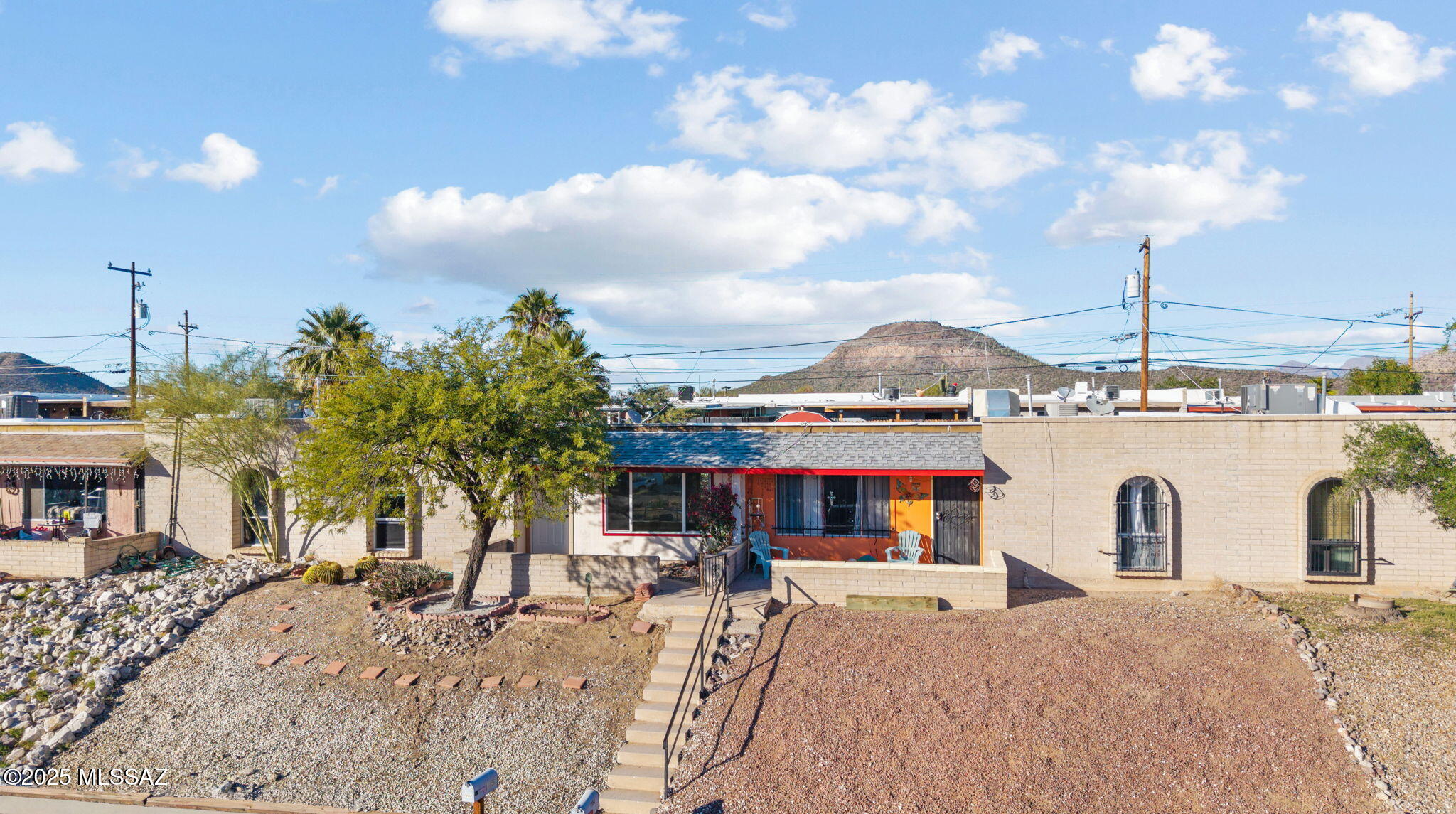 1852 W Caravelle Road