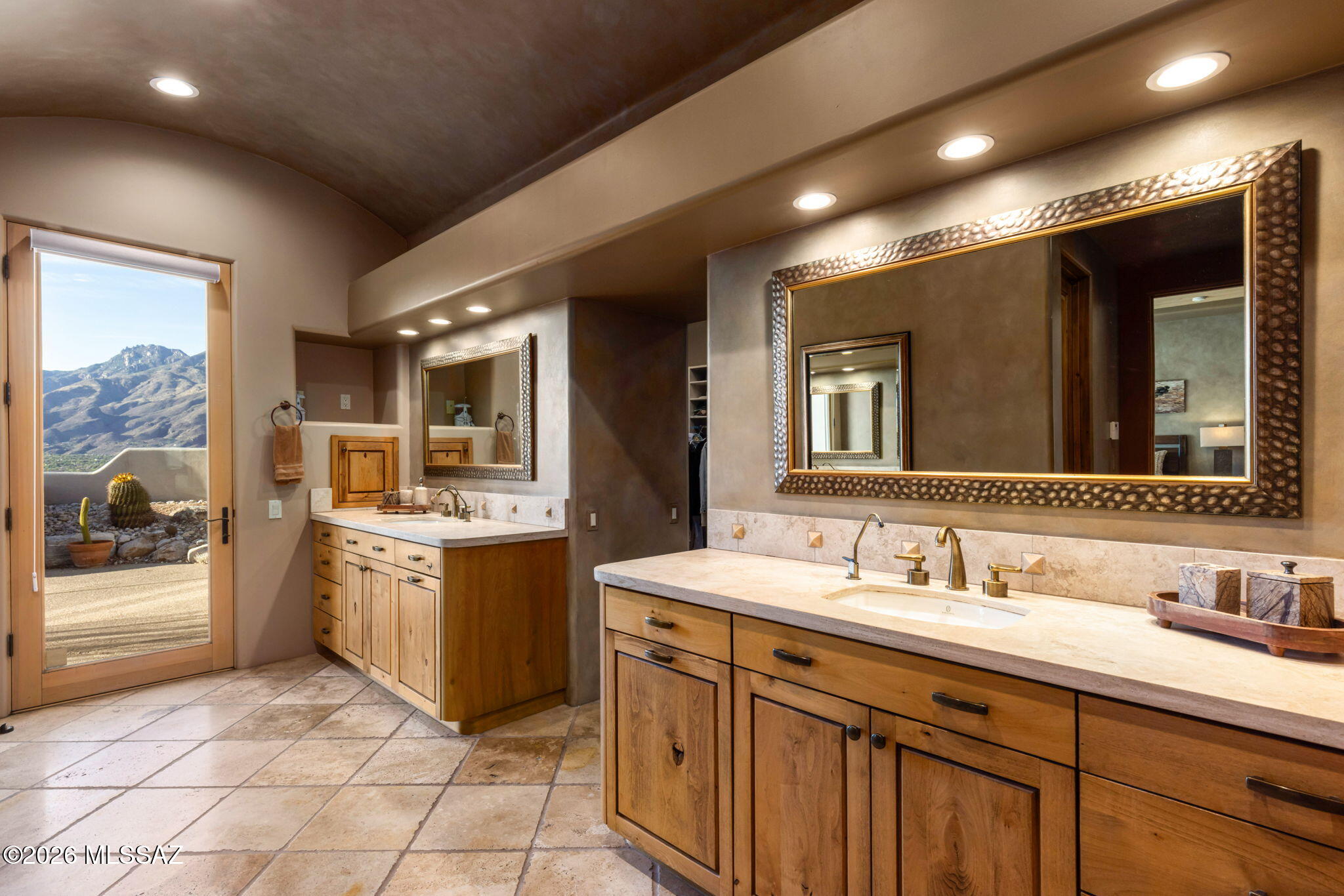 Sabino Mountain (1-290) - Residential
