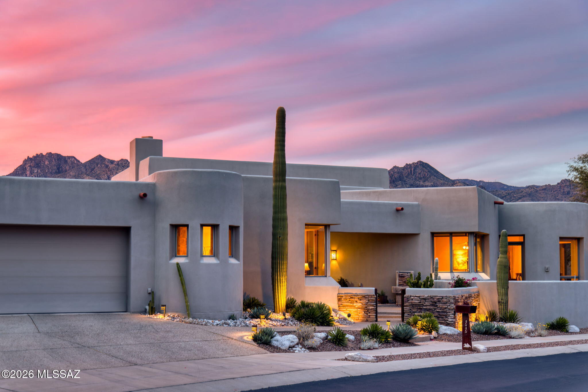 Sabino Mountain (1-290) - Residential