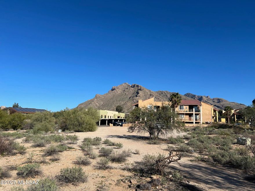 UNIQUE ORO VALLEY INFILL OPPORTUNITY! Fabulous location just north of Oracle/Magee intersection with Oracle Rd access. Development or Investment potential. Oro Valley R-S zoning for up to 31 units with a minimum lot size of 5400 sq. ft. Excellent, established multi-family area. With Town of OV approval, build multi/single family residences, business or professional offices, elder care, etc. Some wet and dry utilities installed on or by site. Aggressively priced at $990,000. Very limited land supply in high traffic OV locations.