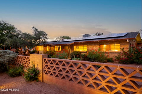 Photo of 4033 E Kilmer Street, Tucson, AZ 85711 (MLS # 22620947)