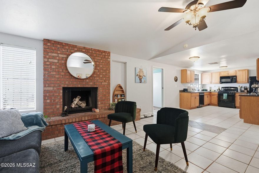 Enjoy the space and flow of this 3 bedroom, 2 bath Southwest Tucson home with vaulted ceilings and a bright, open layout. Conveniently located near schools, parks, and shopping.