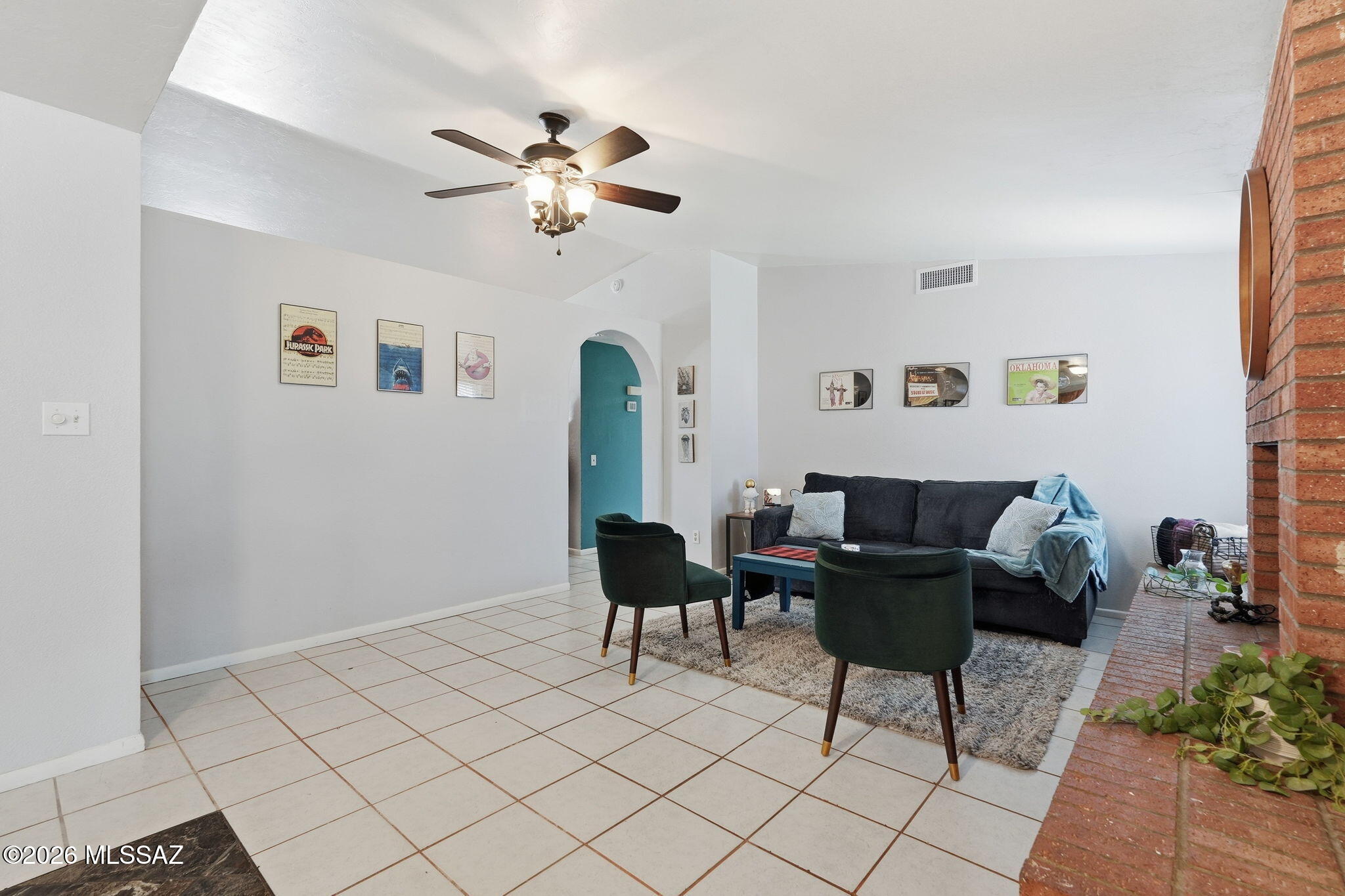 2591 W Vereda Amarillo