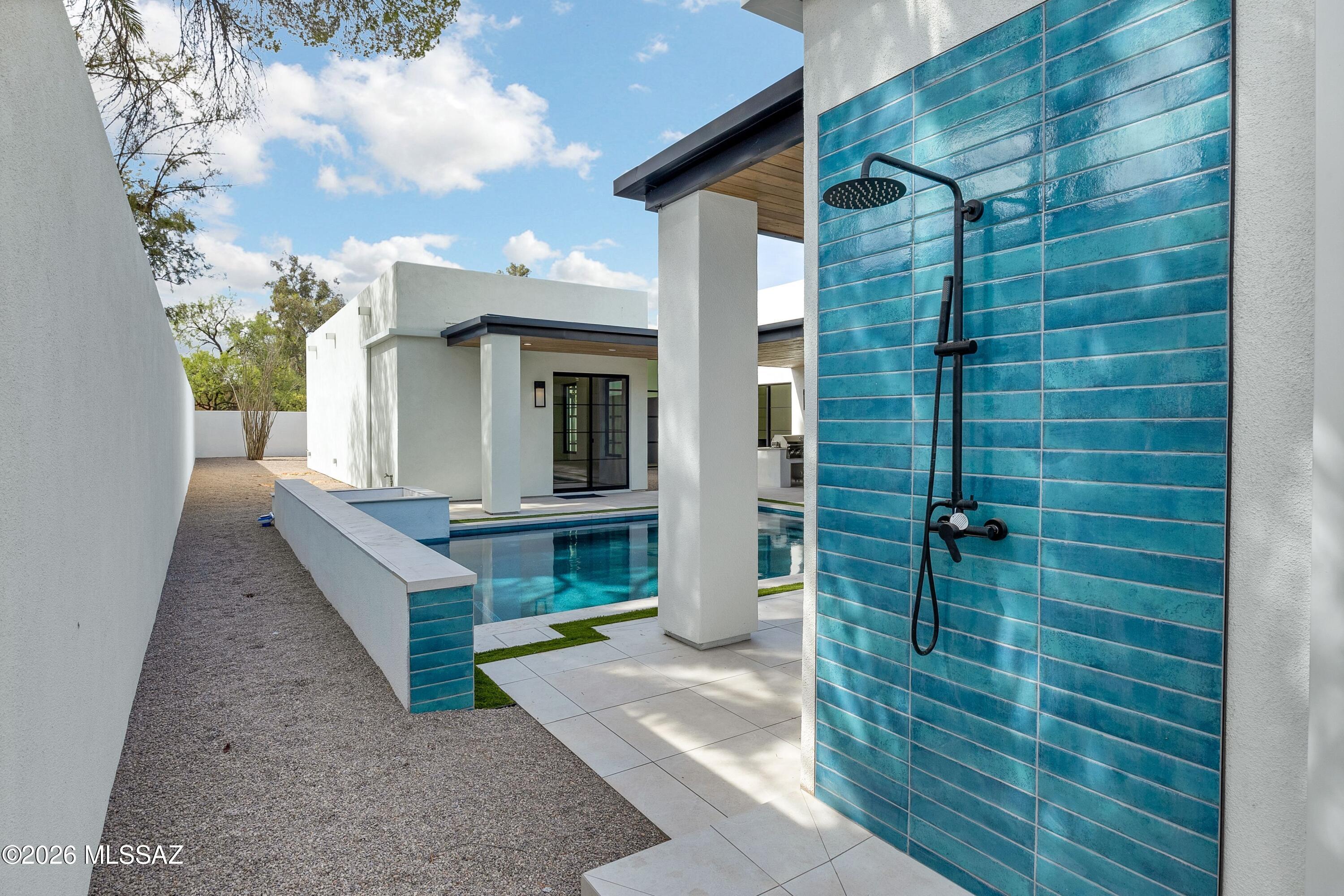 El Montevideo Estates - Residential
