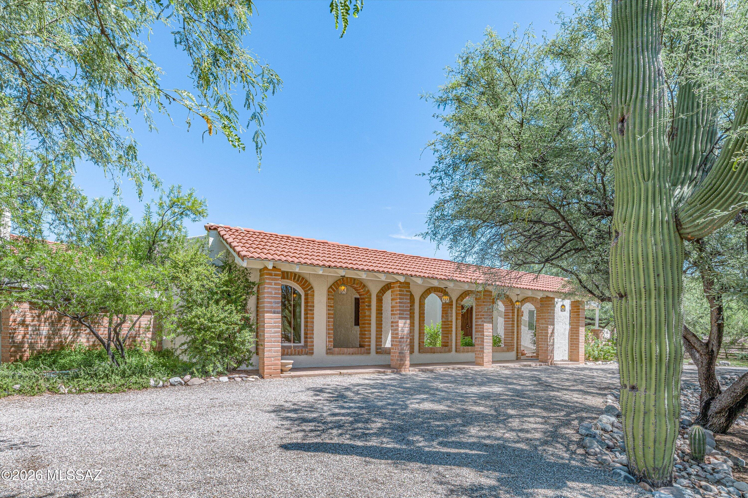 2871 N Longhorn Drive