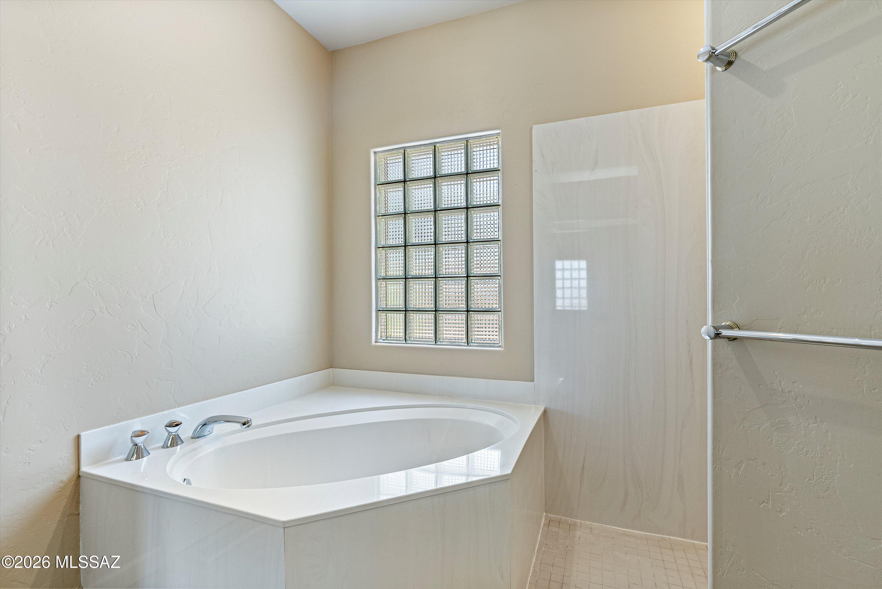 Casas Esperero (1-6) - Residential Lease