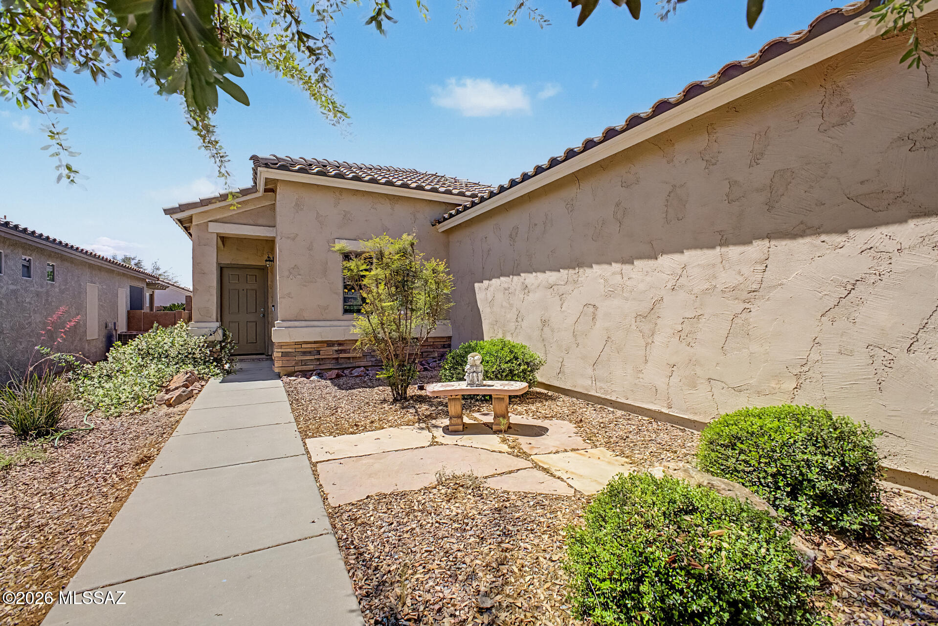 1361 W Via Cerro Colorado