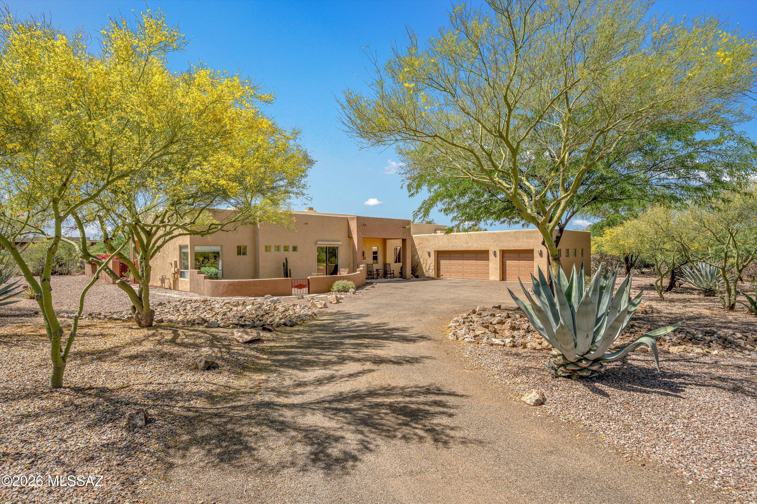 13942 E Calle Nobleza