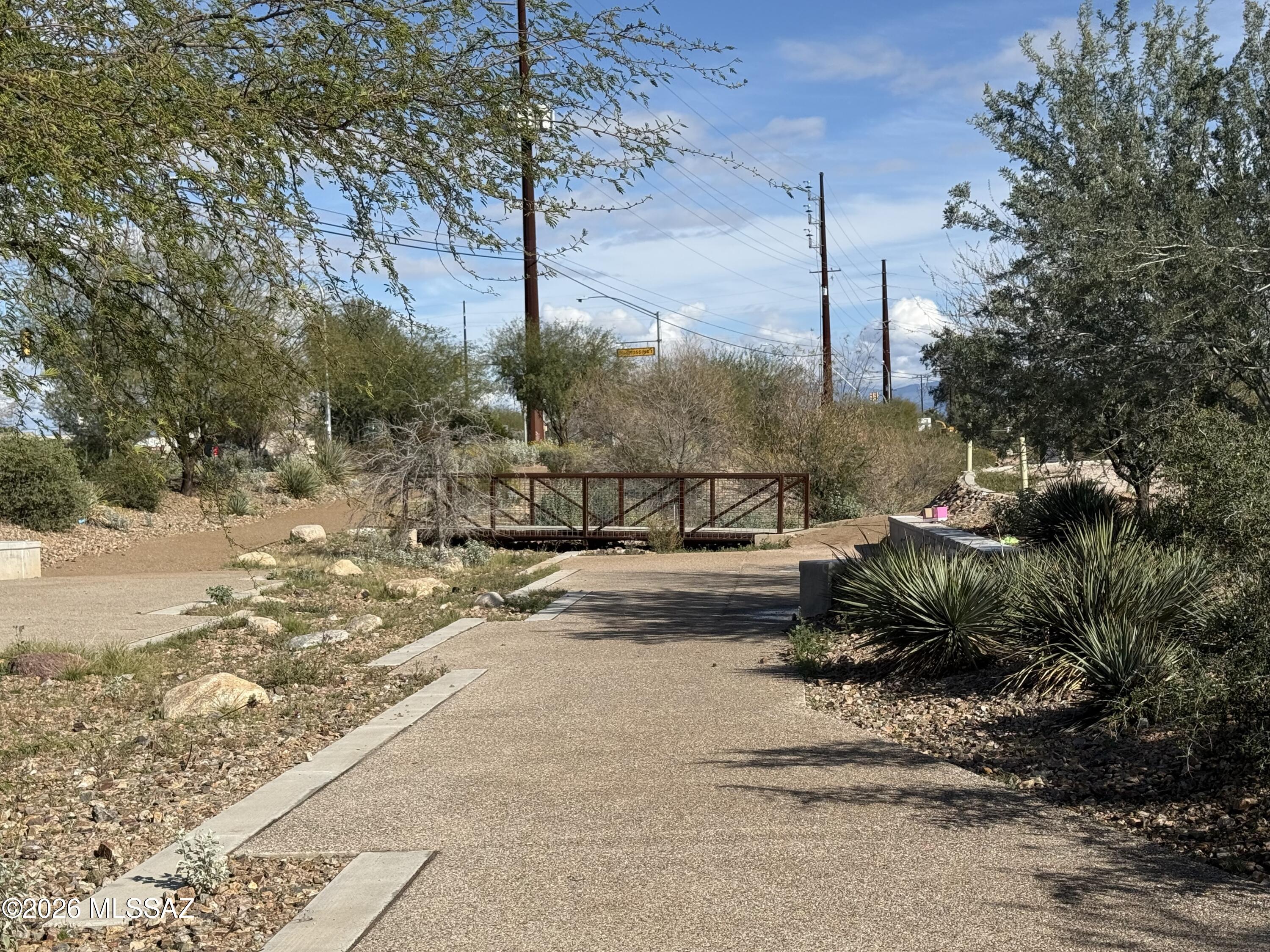 2343 N Hampton Street