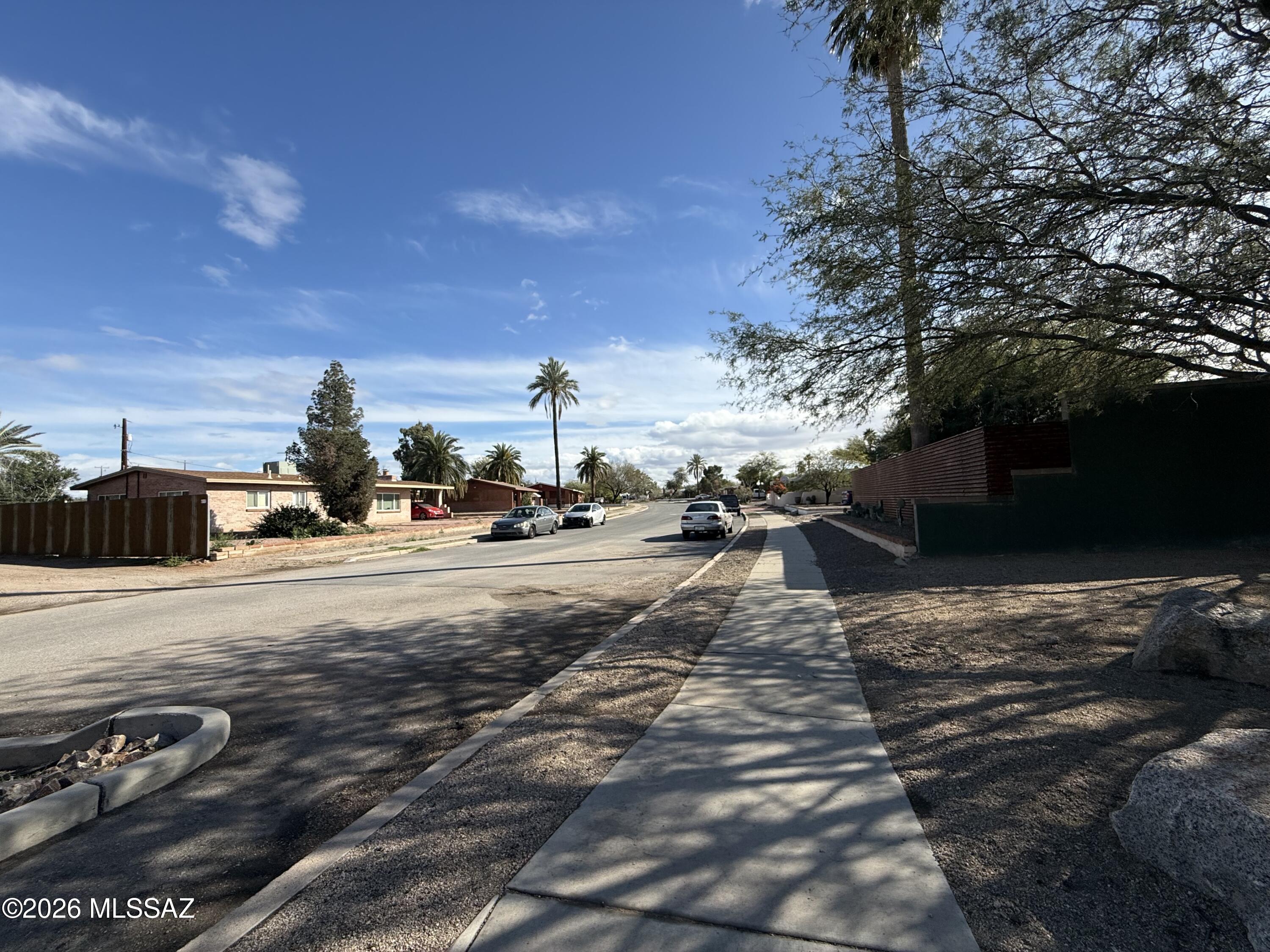 2343 N Hampton Street