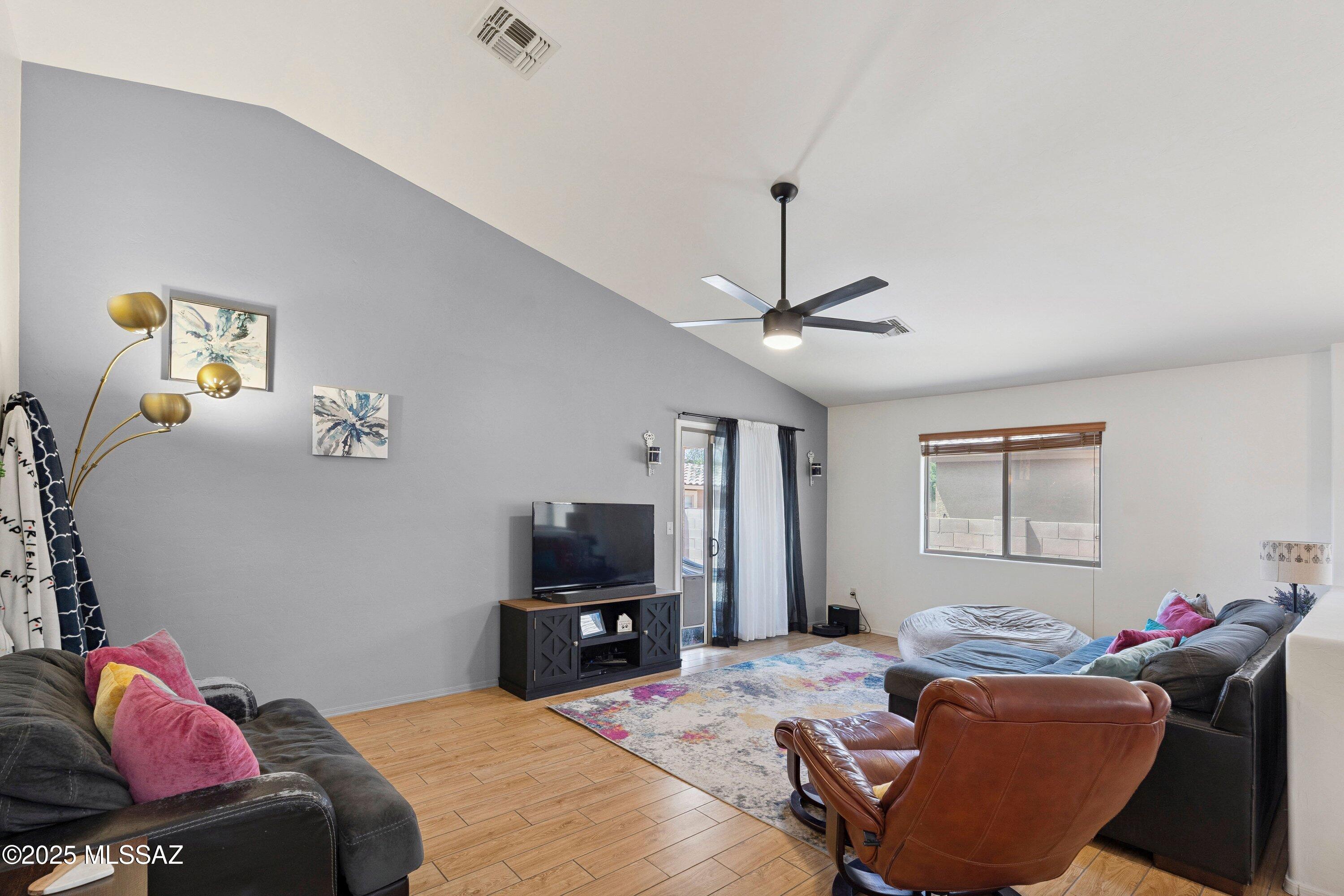 San Lucas Block 9 - Residential