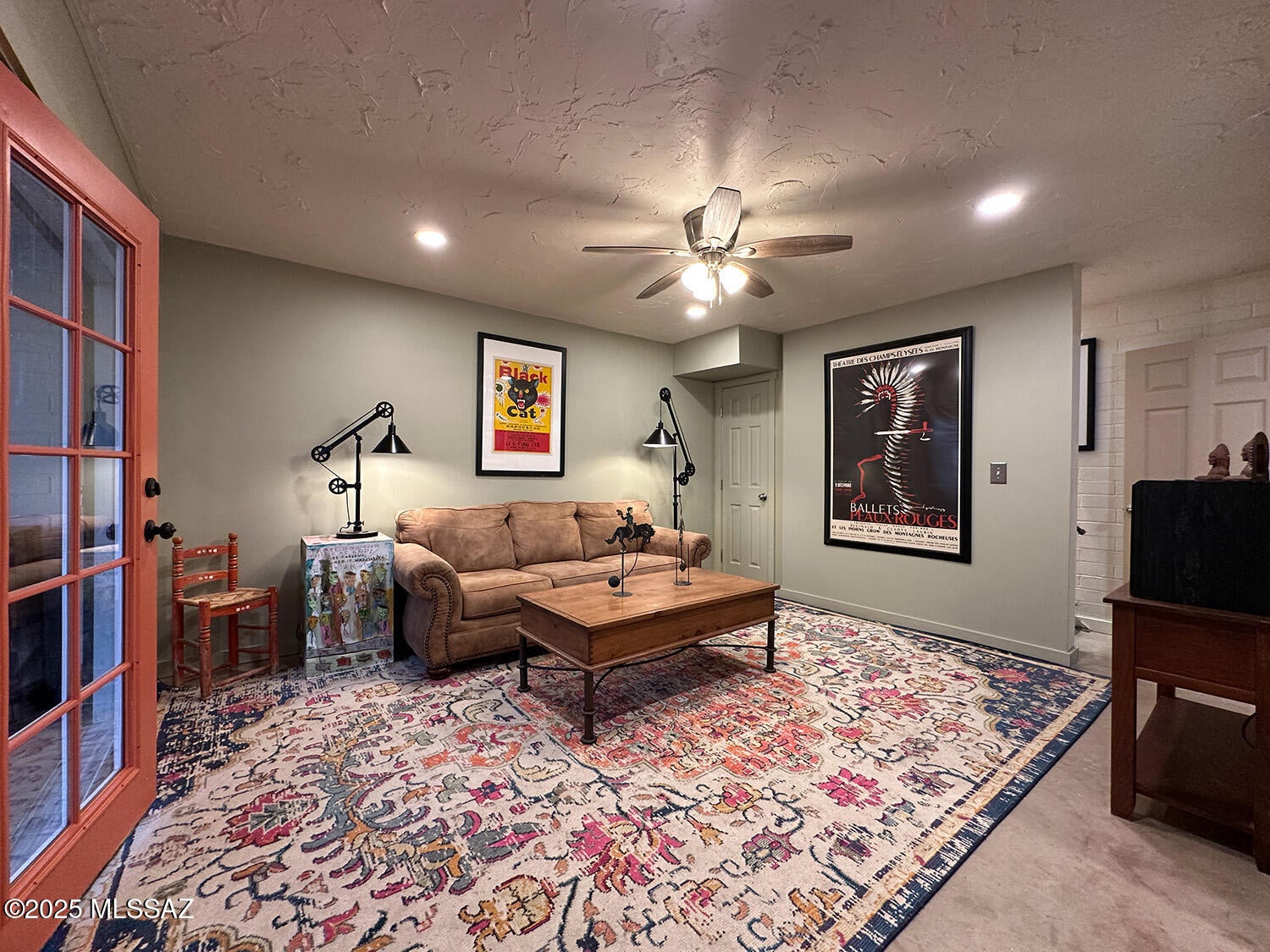 1735 S Jones Boulevard J14