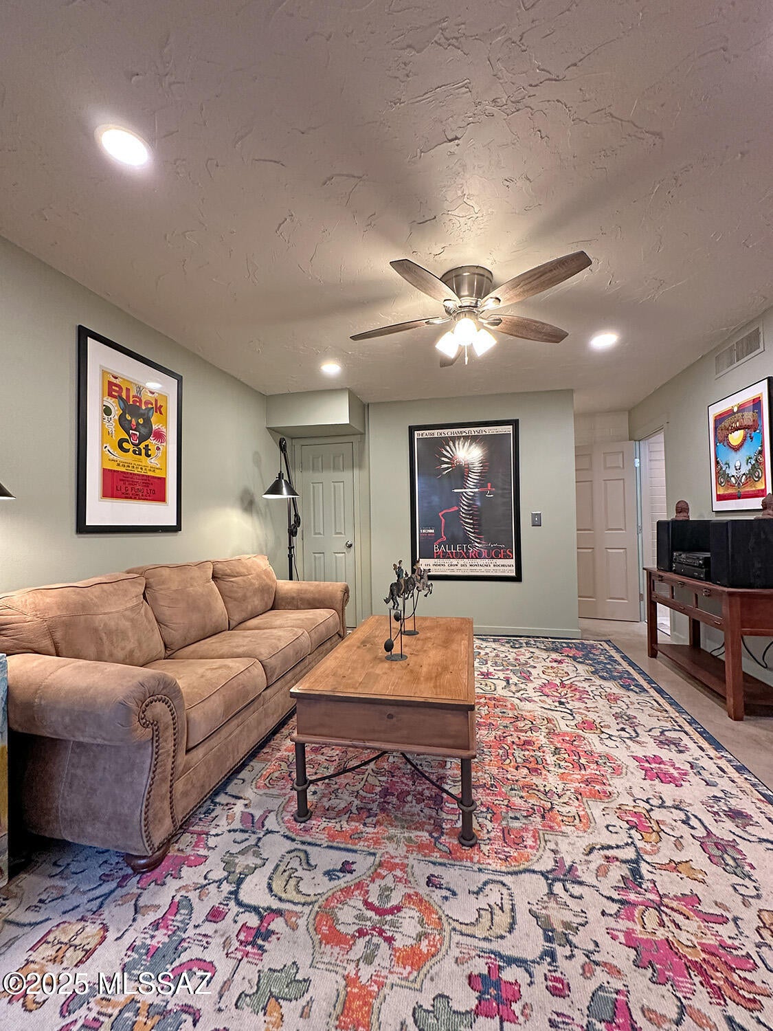 1735 S Jones Boulevard J14