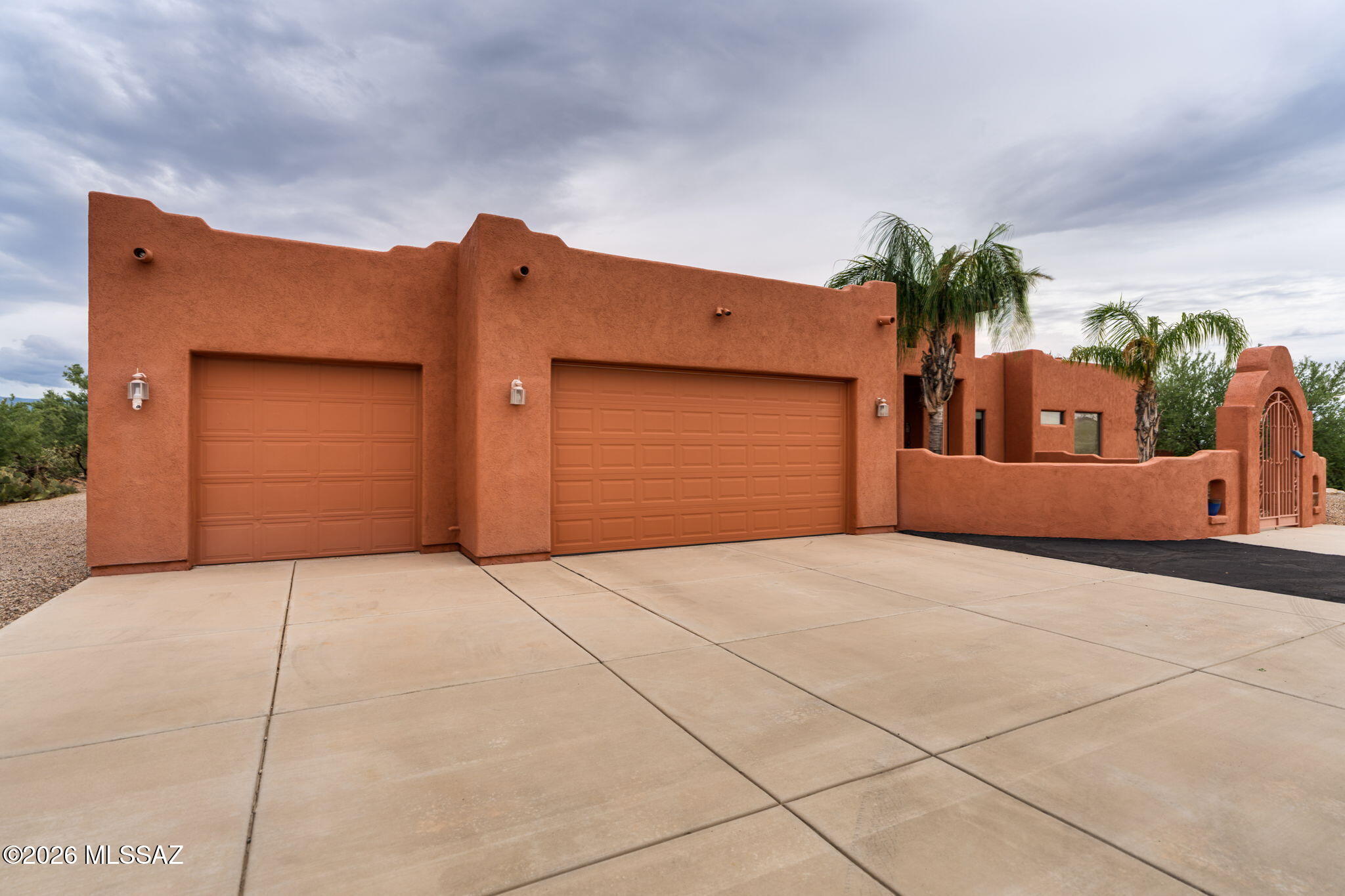 4832 W Lambert Lane