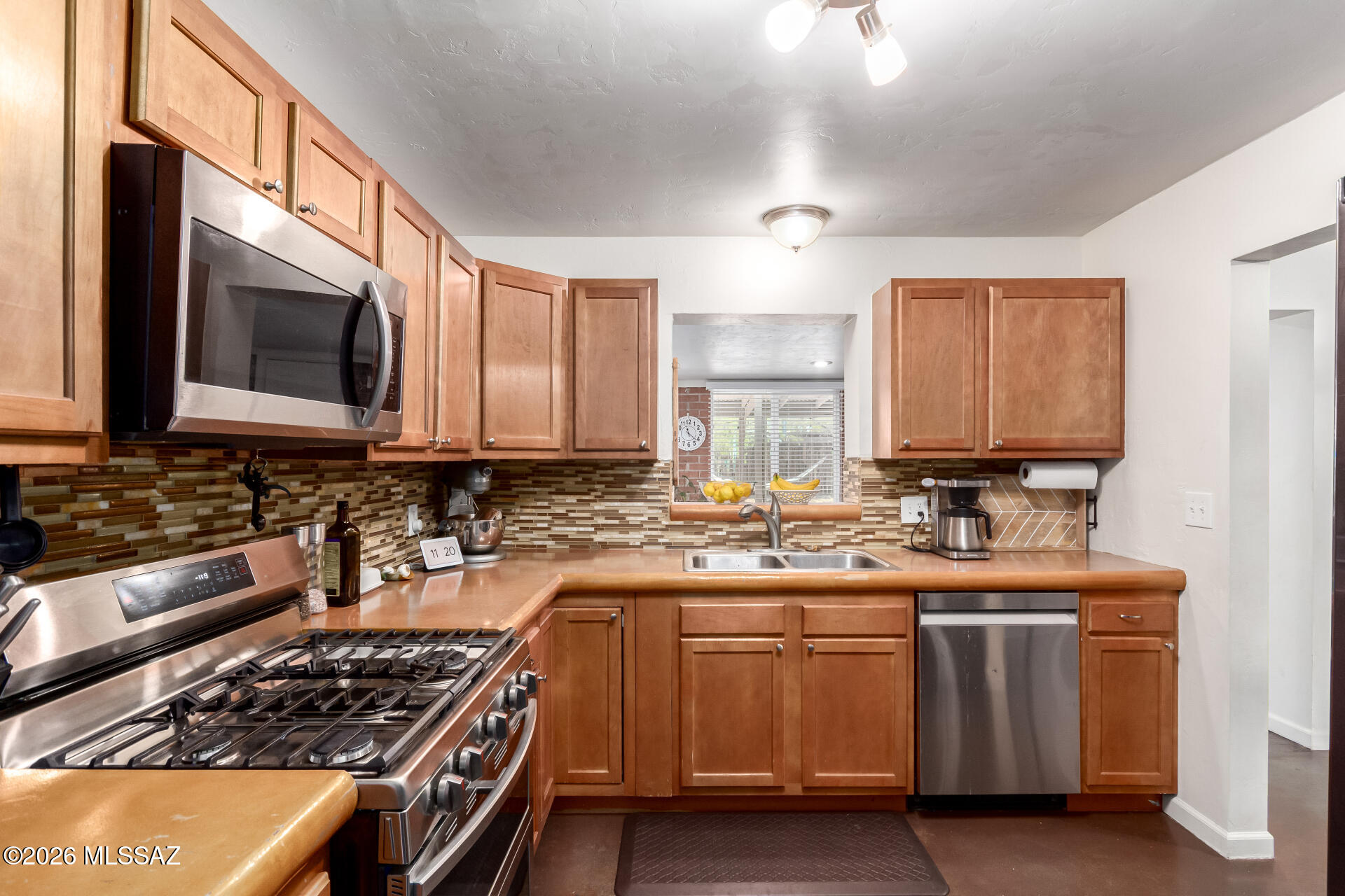 2214 N Richey Boulevard