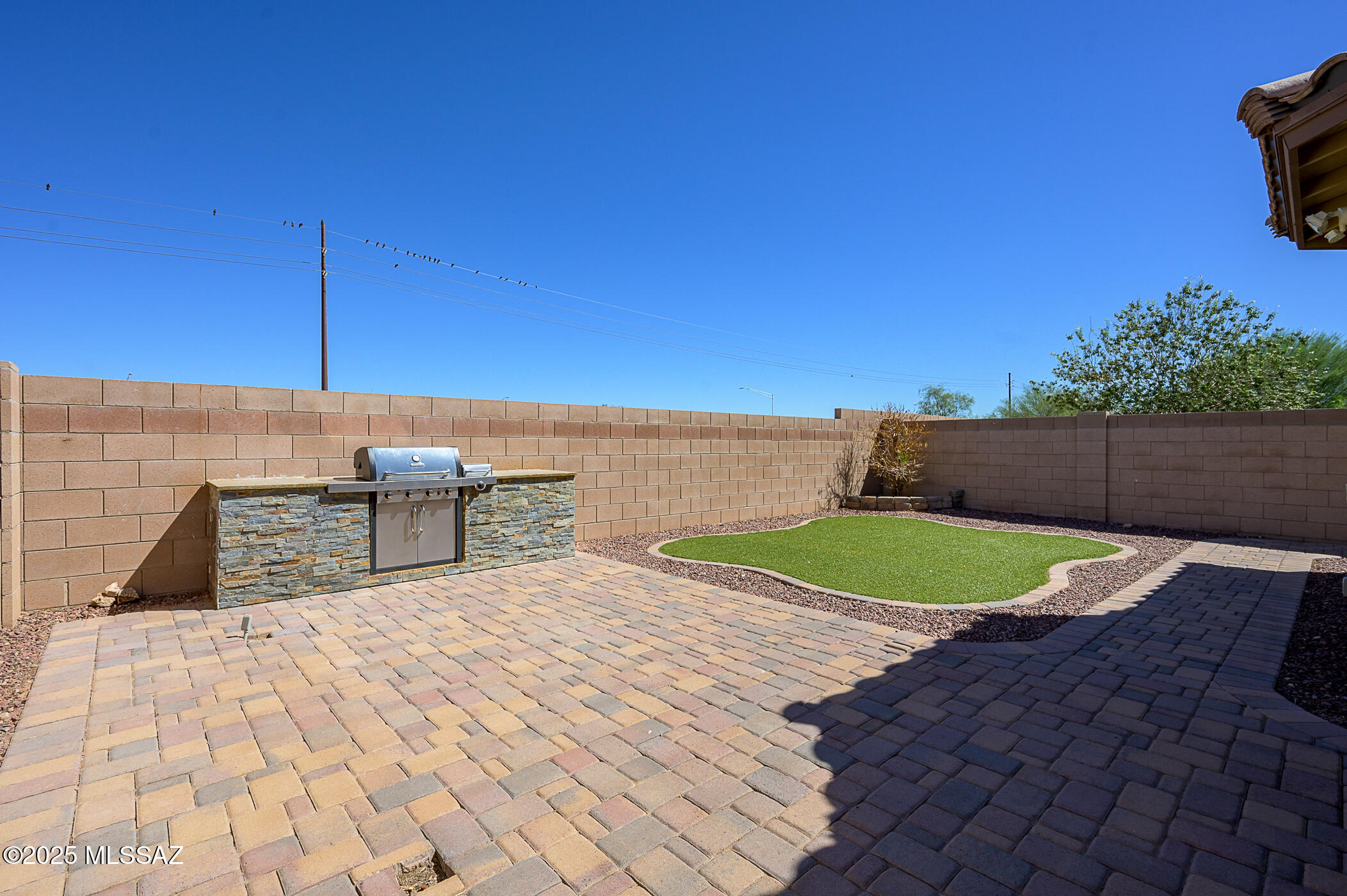 Interstate 10 and Kolb Road - Residential