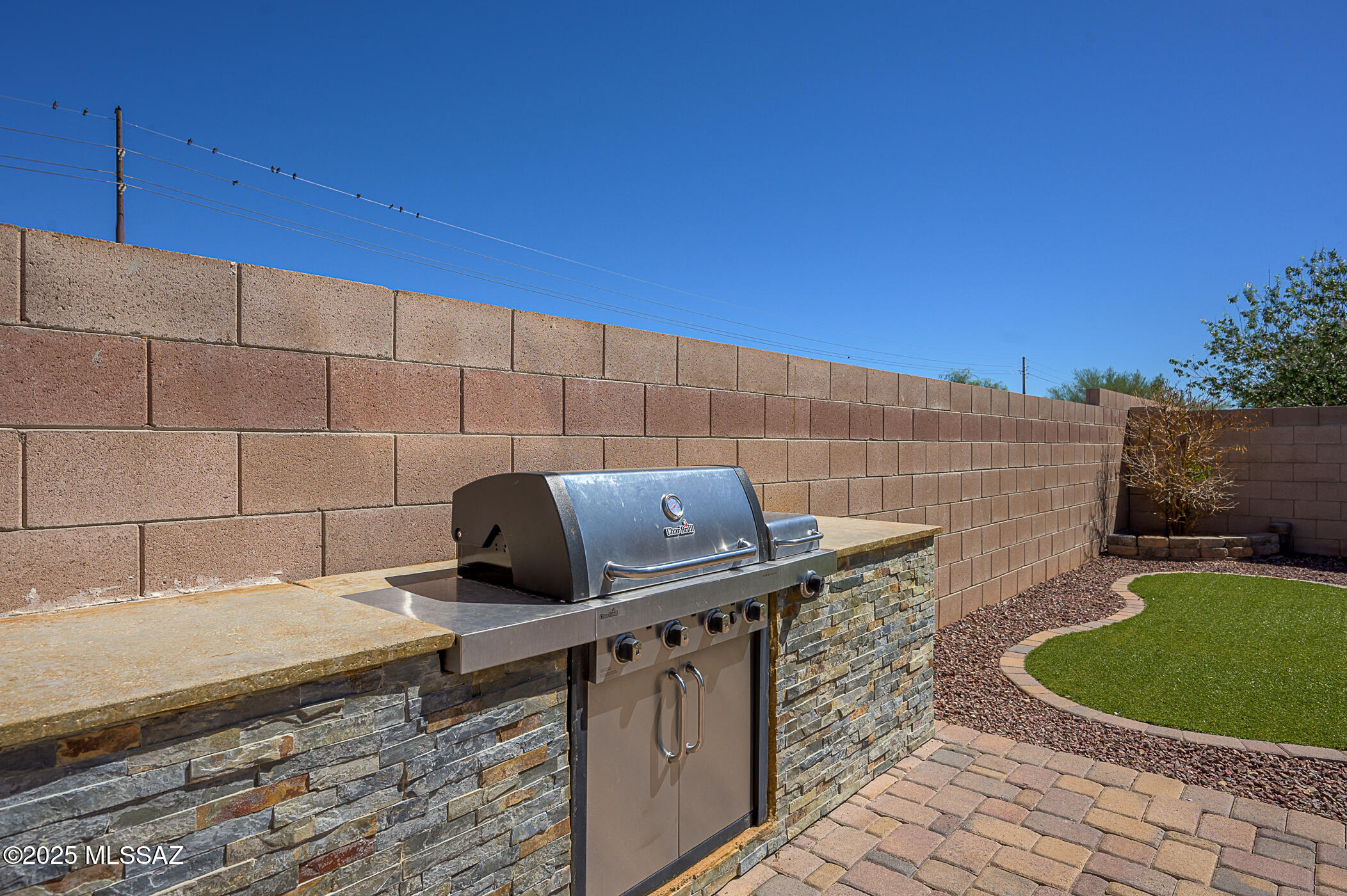 Interstate 10 and Kolb Road - Residential