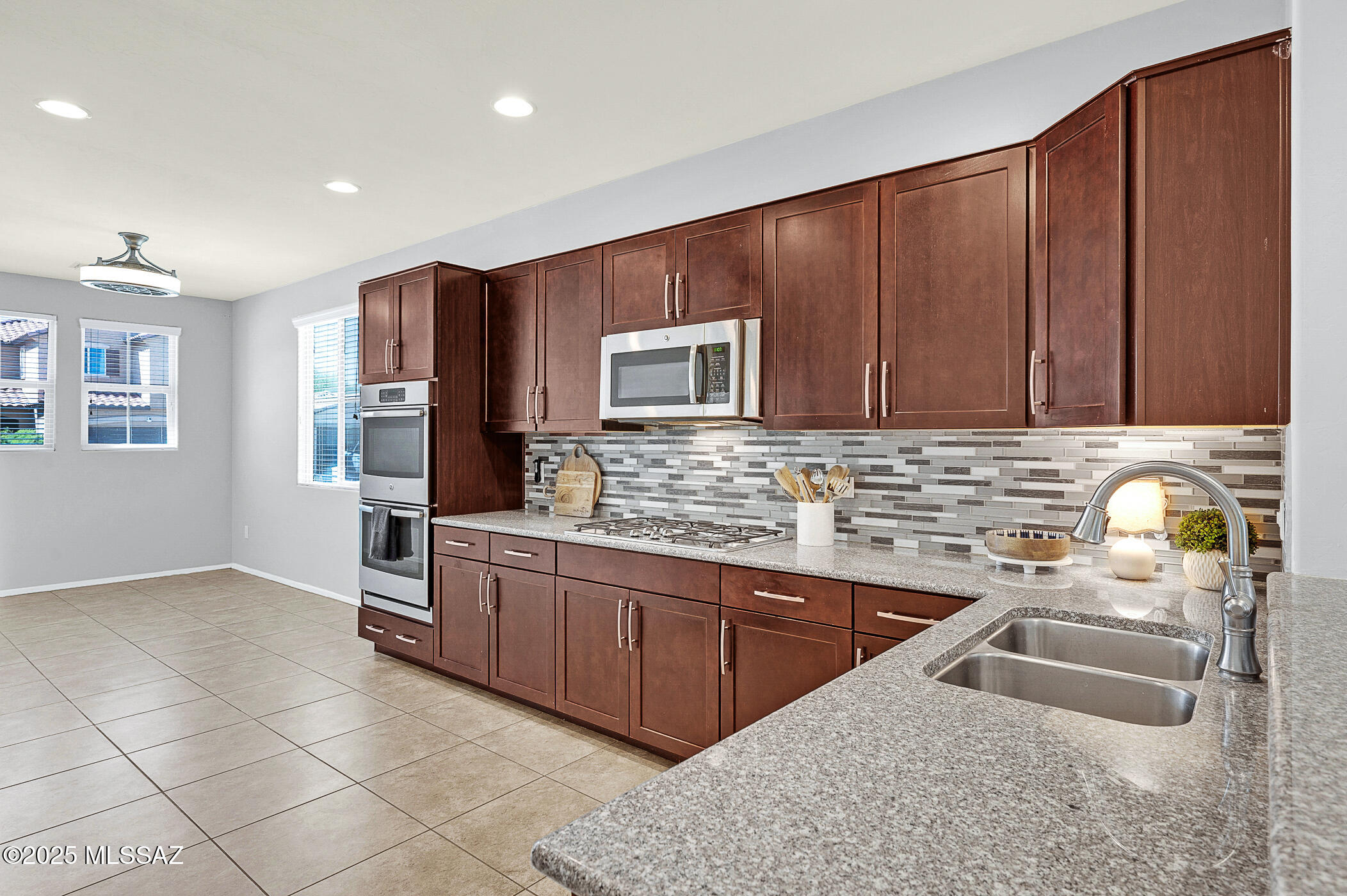 Interstate 10 and Kolb Road - Residential