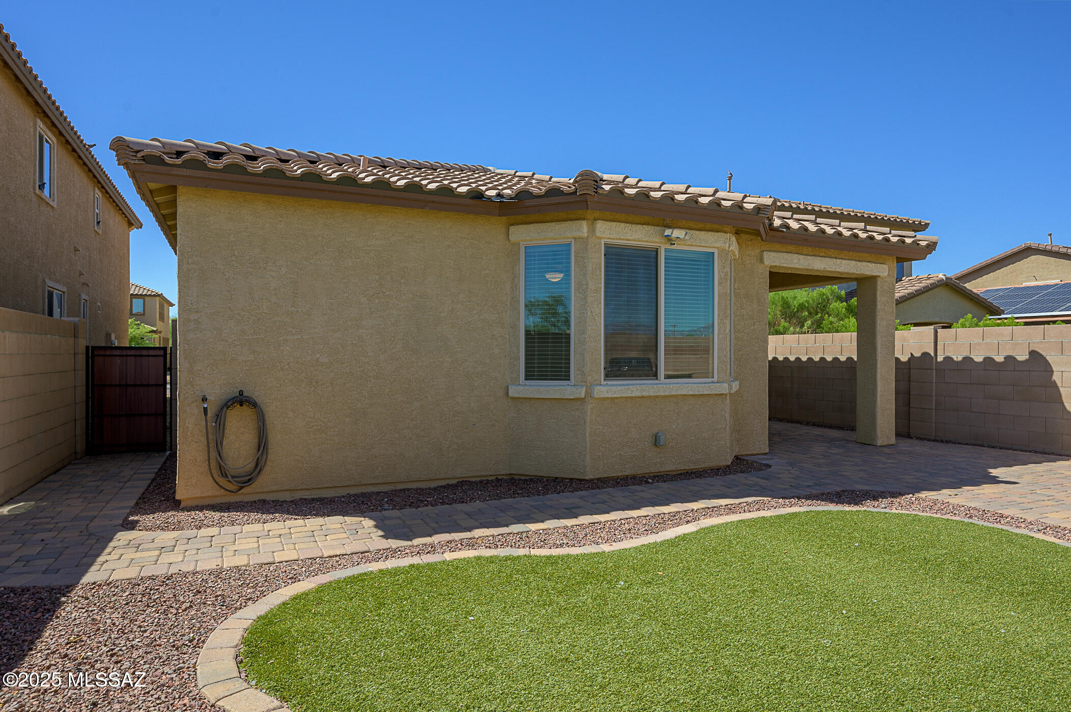 Interstate 10 and Kolb Road - Residential