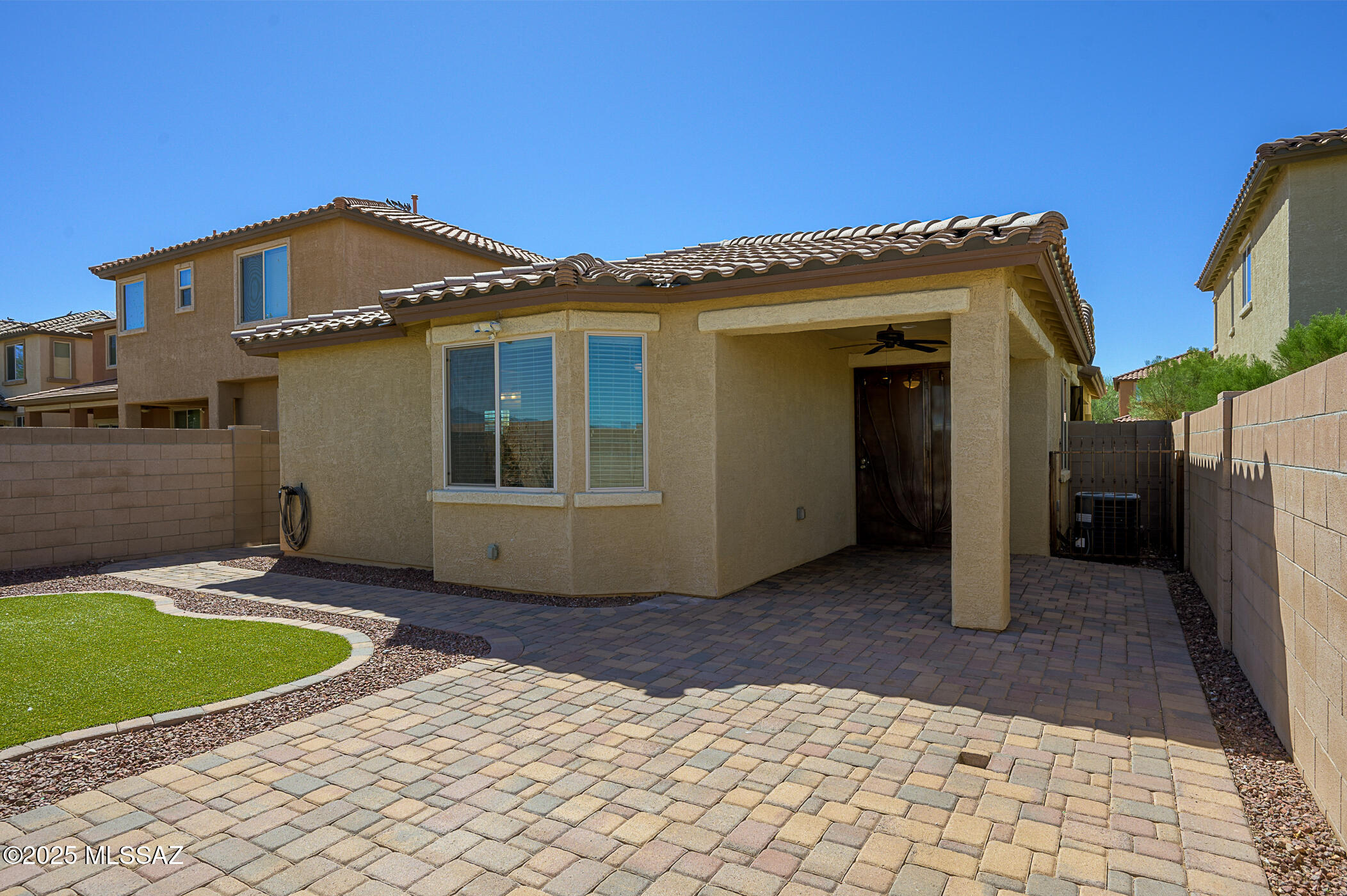 Interstate 10 and Kolb Road - Residential