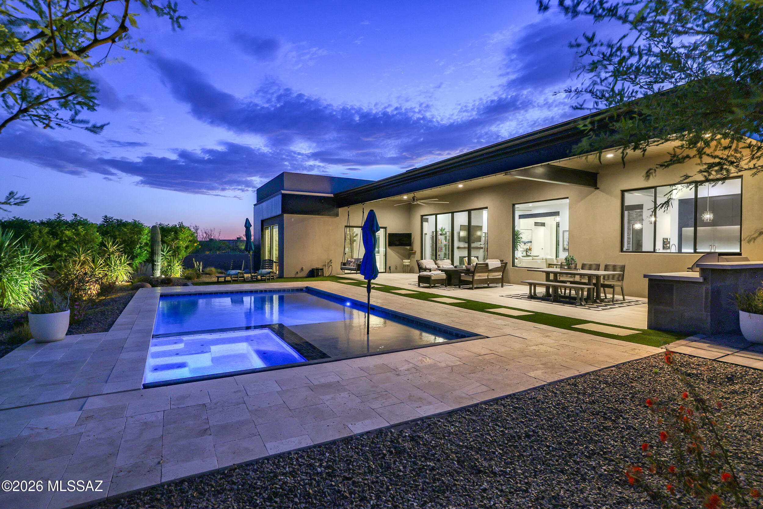 725 W Tortolita Mountain Circle