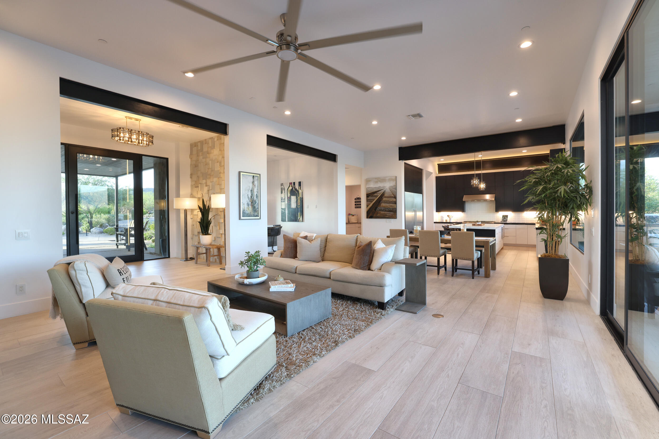 725 W Tortolita Mountain Circle