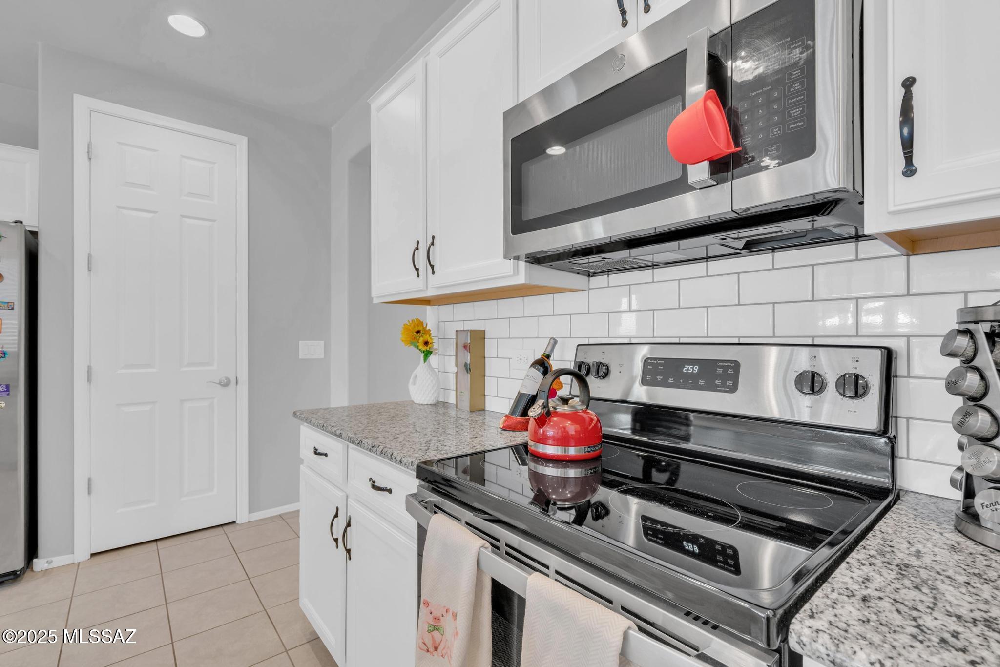 La Estancia De Tucson (1-330) - Residential
