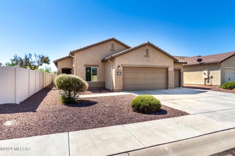Photo of 21461 E Reunion Road, Red Rock, AZ 85145 (MLS # 22625819)