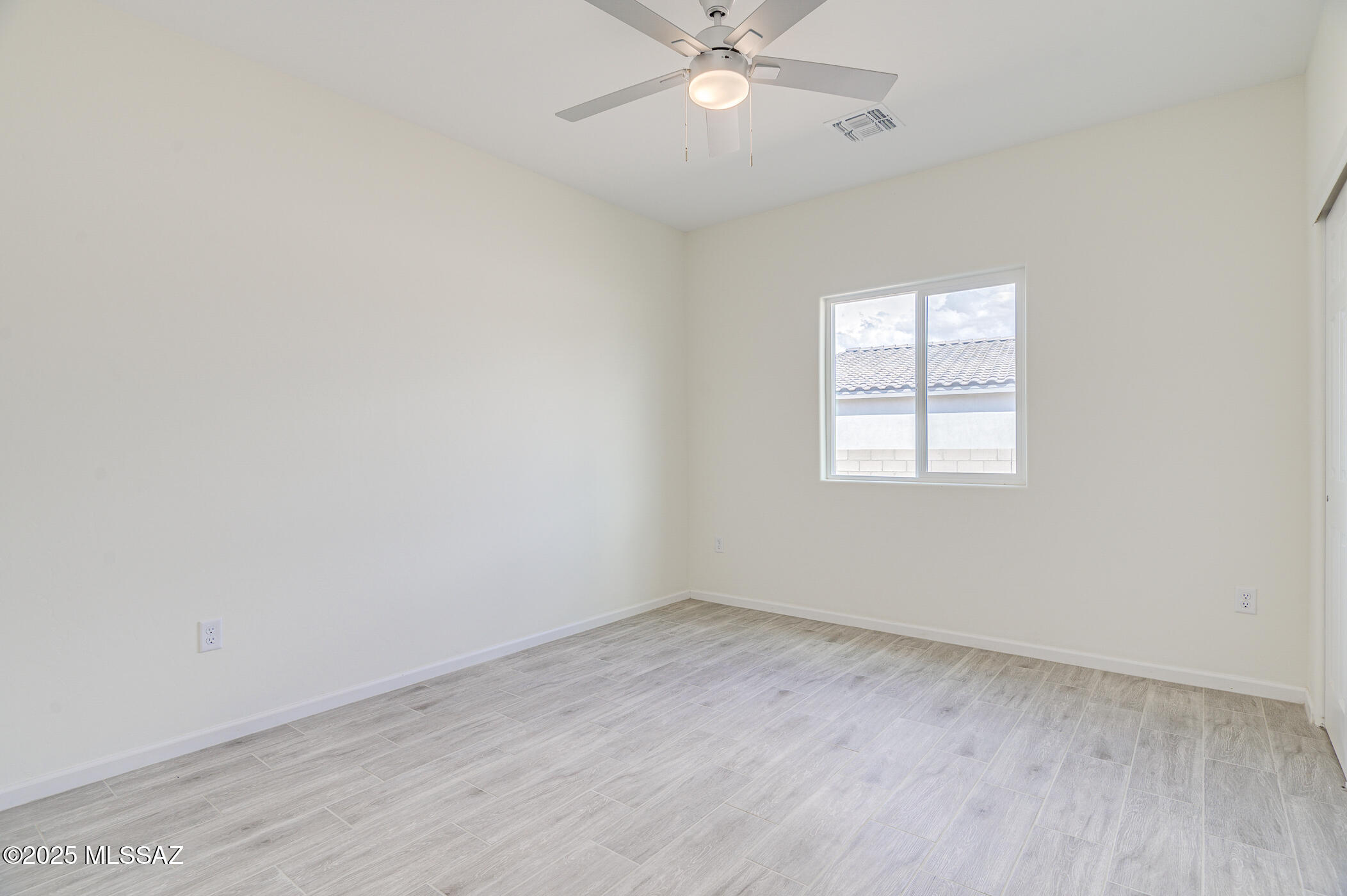 New Tucson Unit NO. 4 (1-203) - Residential