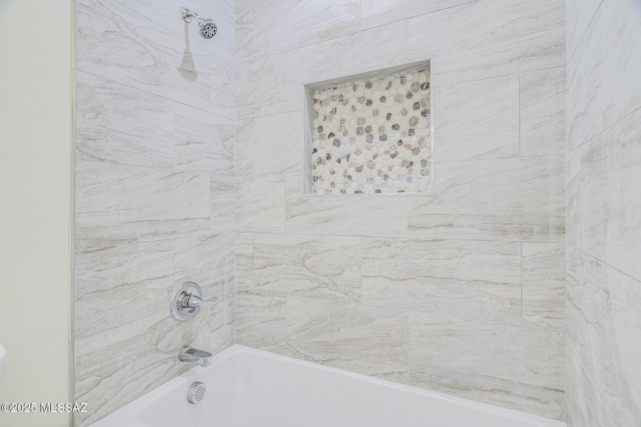 New Tucson Unit NO. 4 (1-203) - Residential