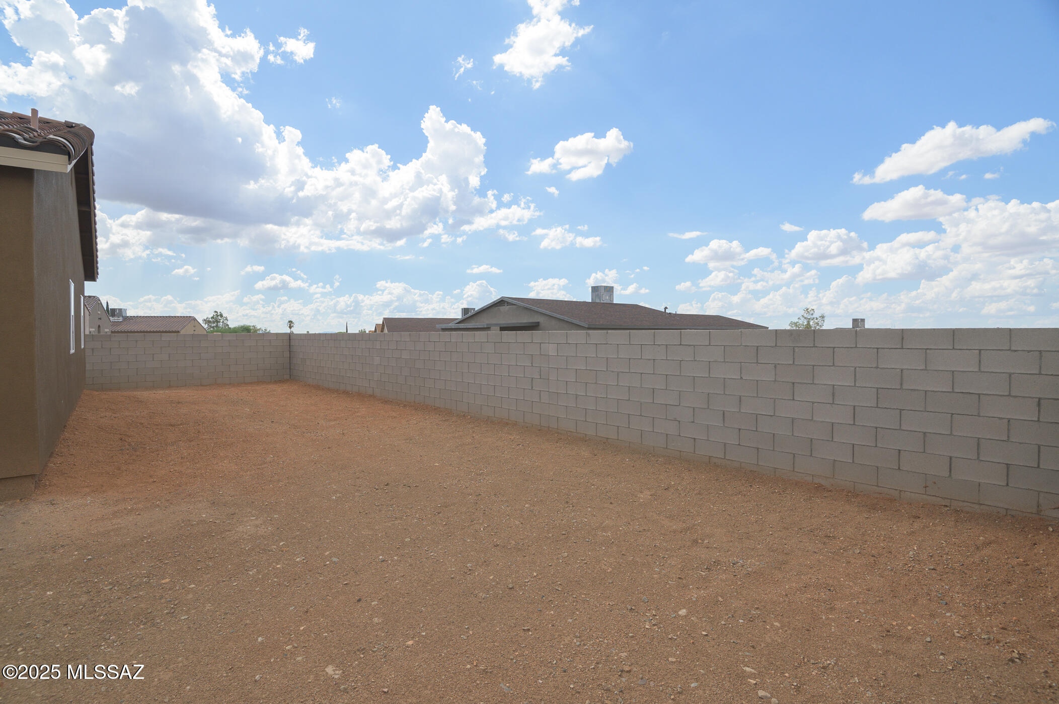 New Tucson Unit NO. 4 (1-203) - Residential