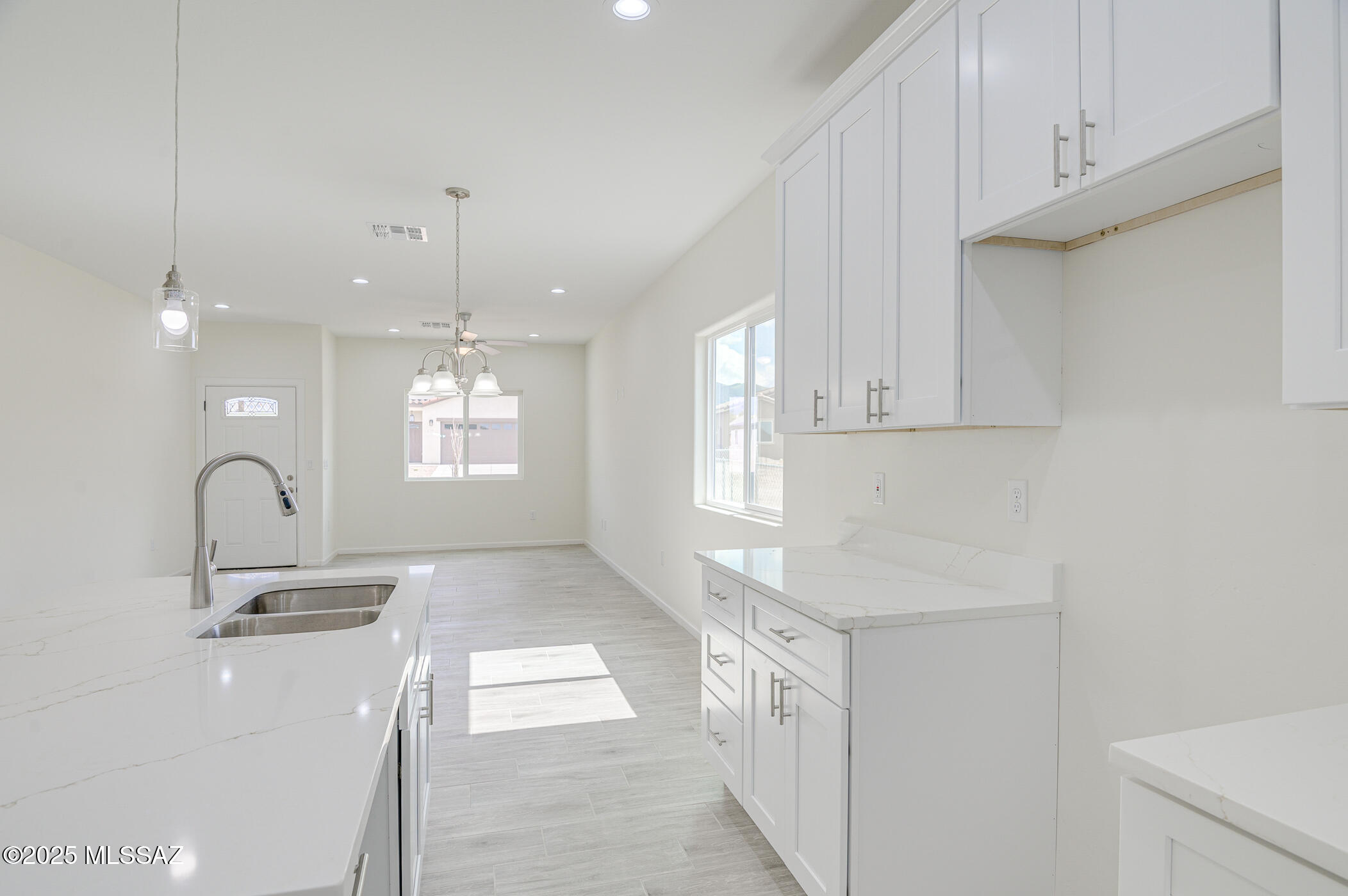 New Tucson Unit NO. 4 (1-203) - Residential