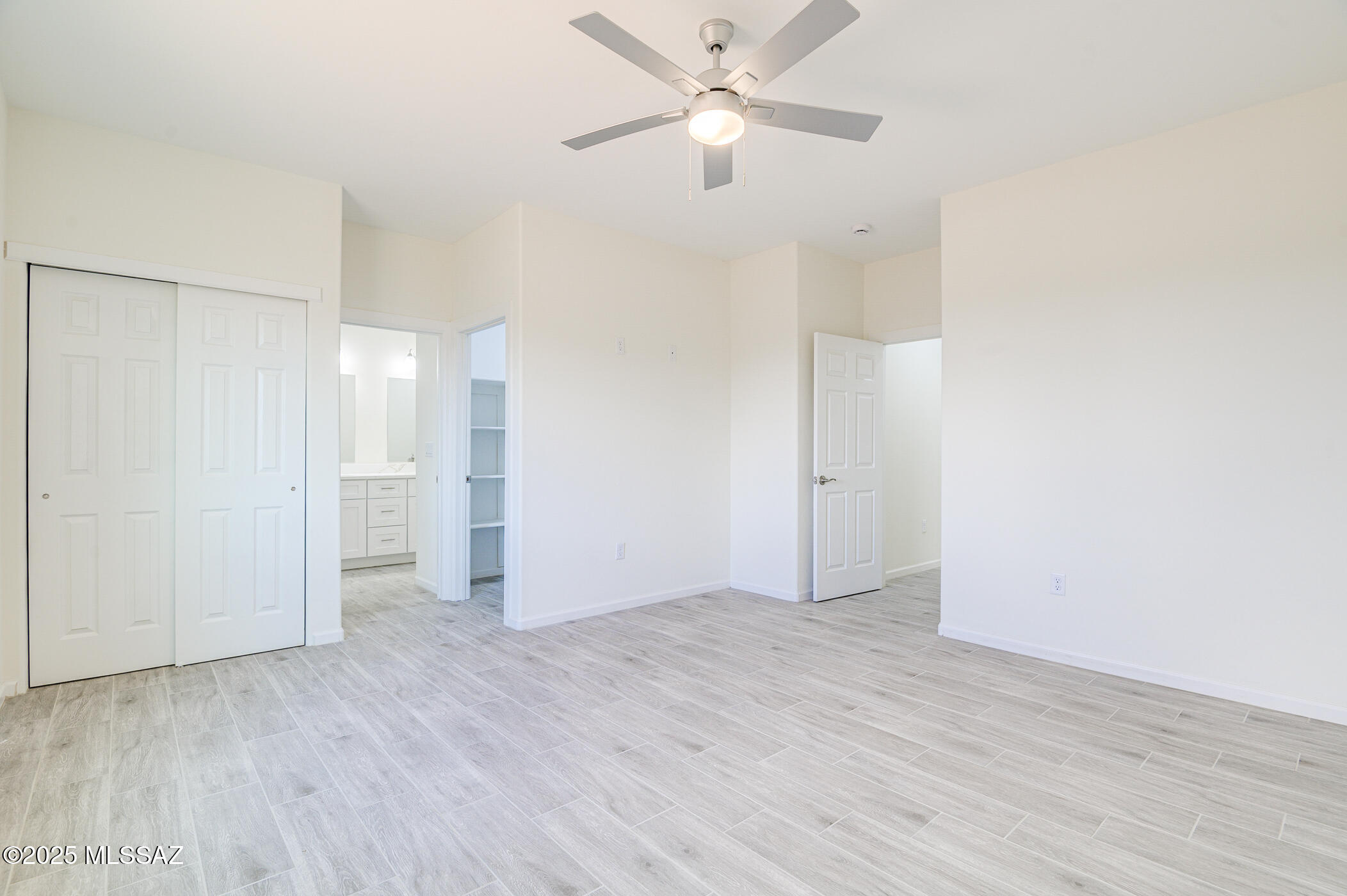 New Tucson Unit NO. 4 (1-203) - Residential