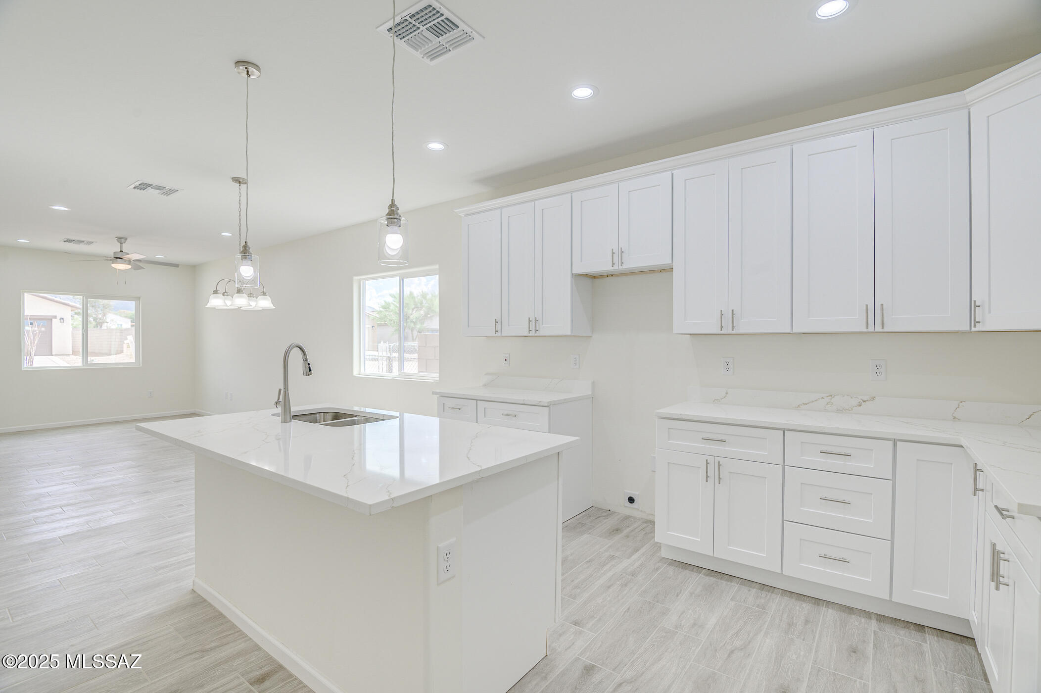 New Tucson Unit NO. 4 (1-203) - Residential