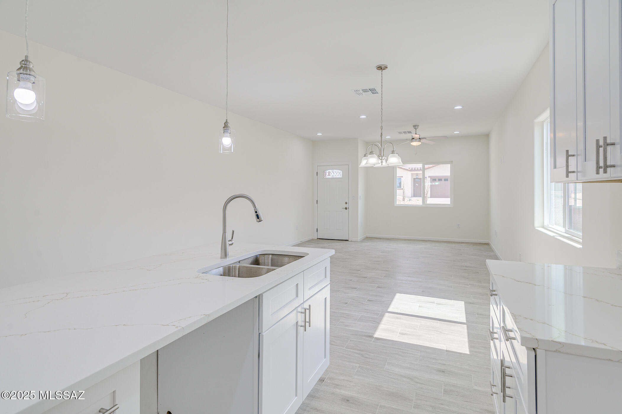 New Tucson Unit NO. 4 (1-203) - Residential