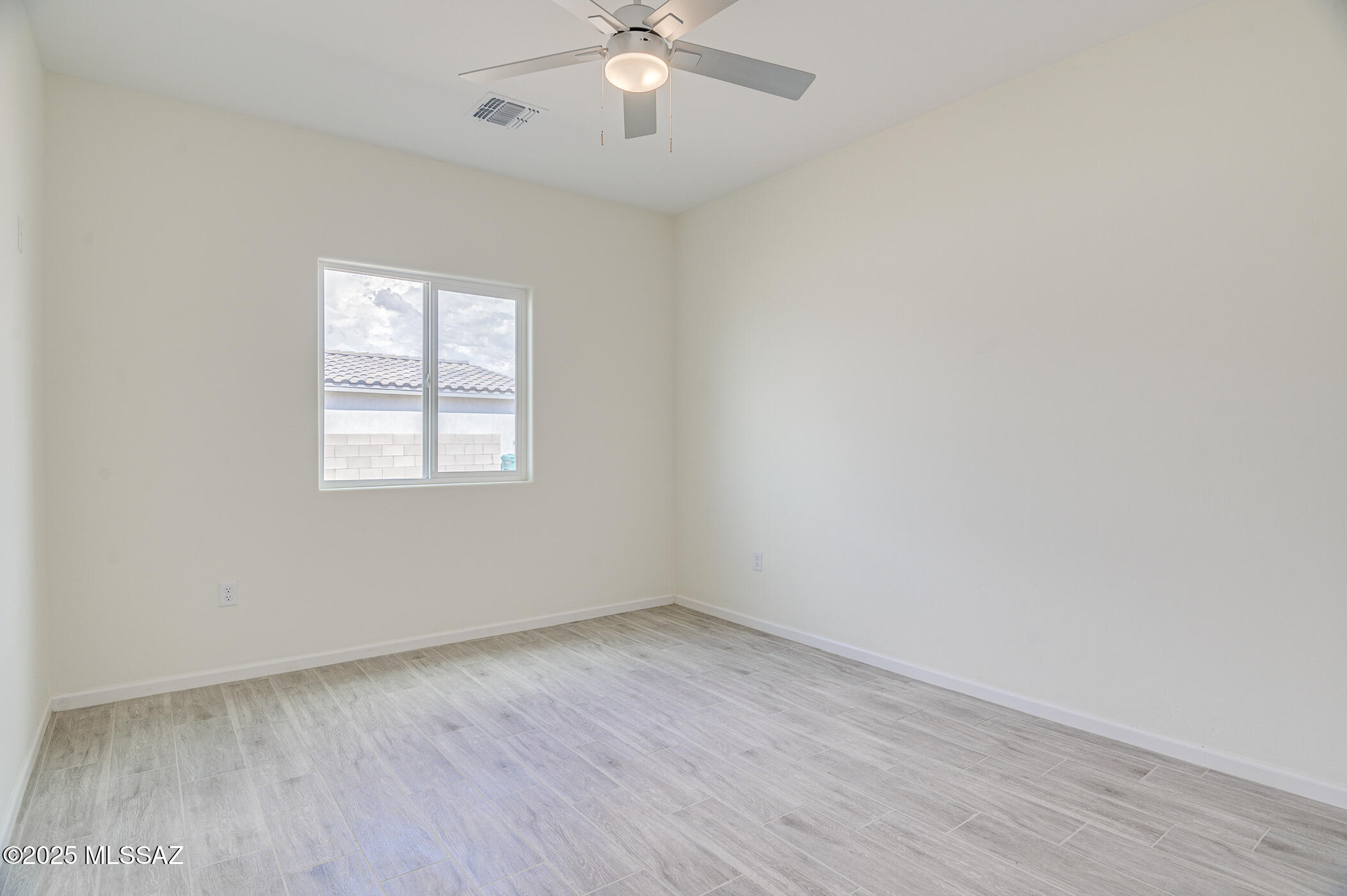 New Tucson Unit NO. 4 (1-203) - Residential