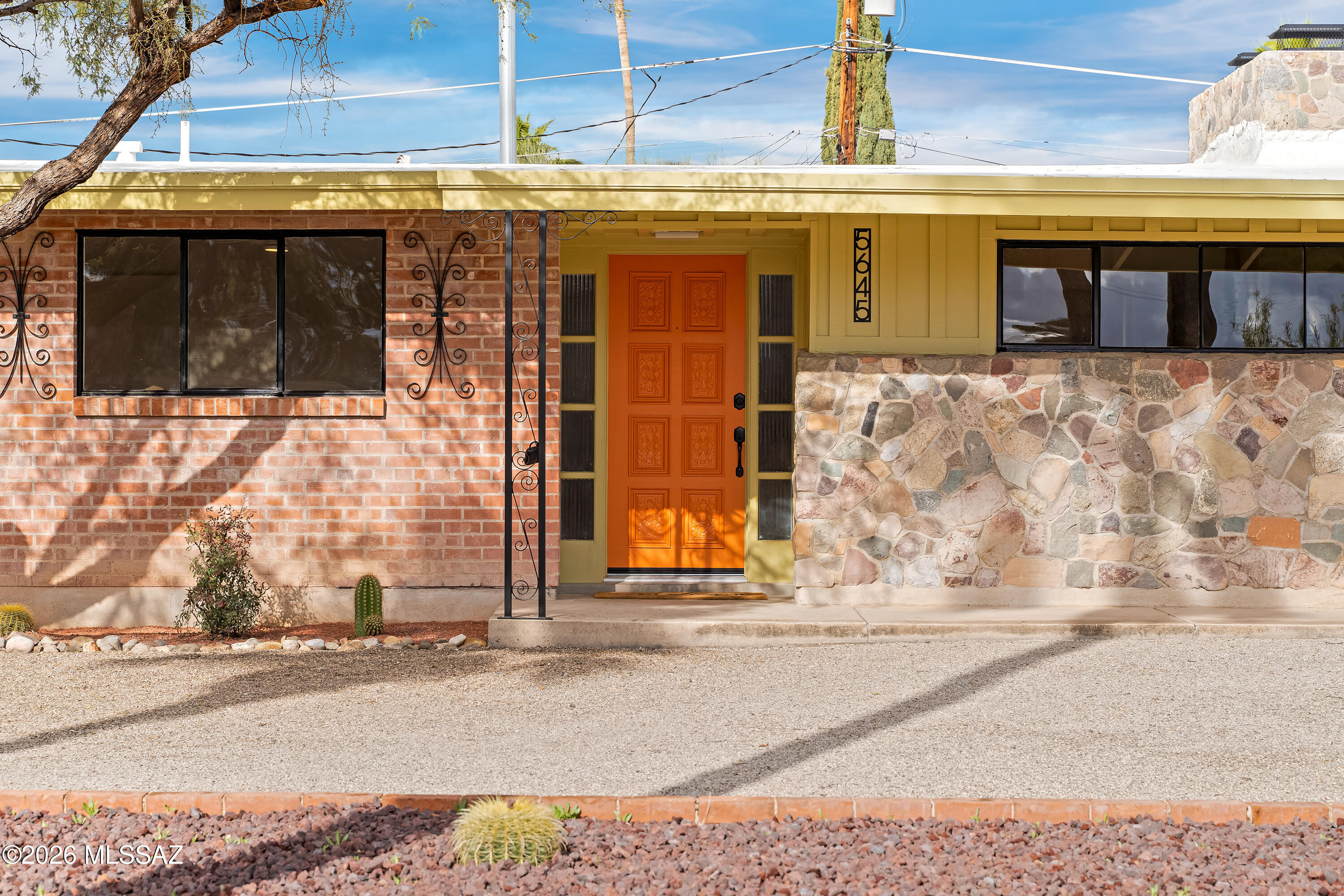 5645 E Towner Street