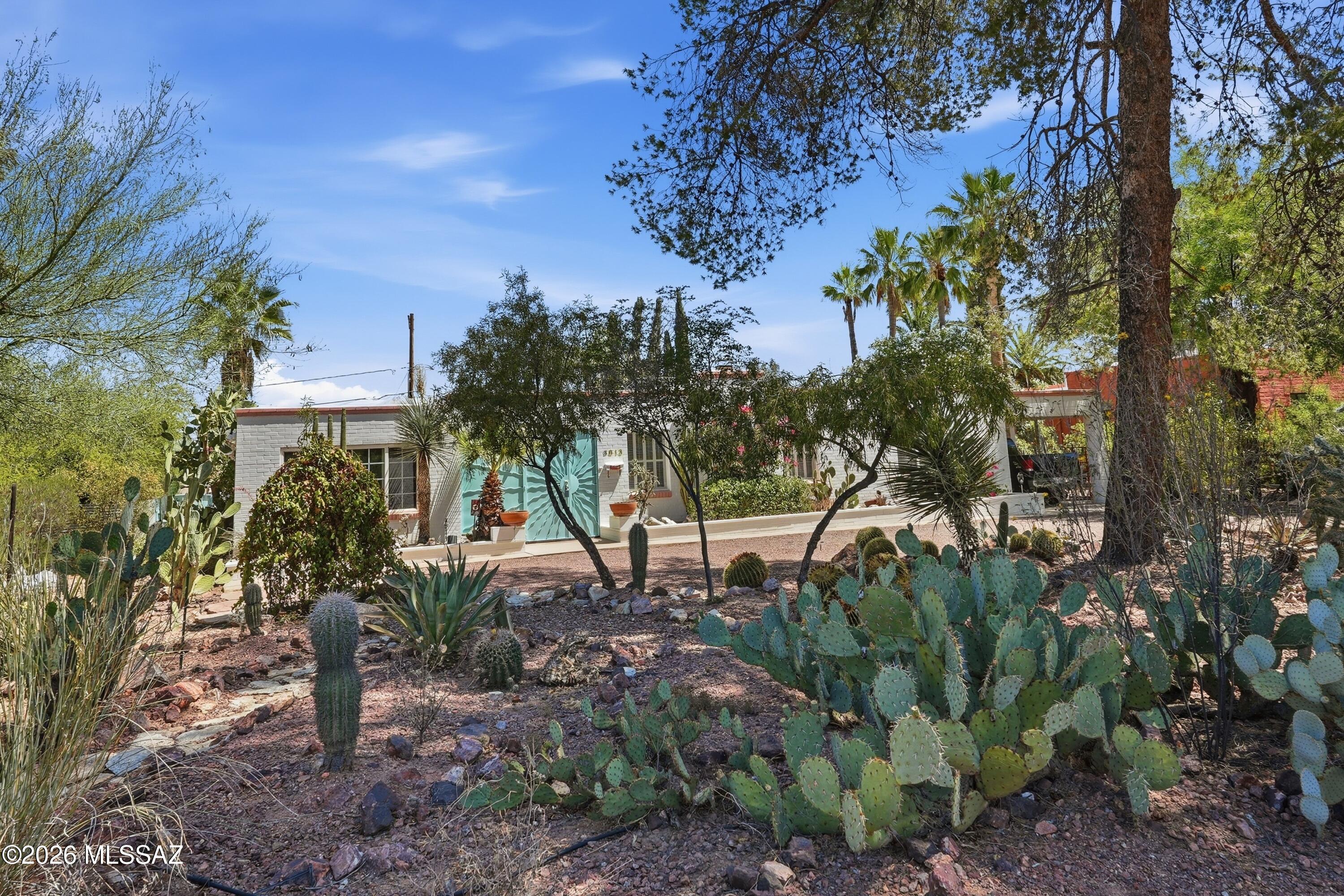El Montevideo Estates - Residential